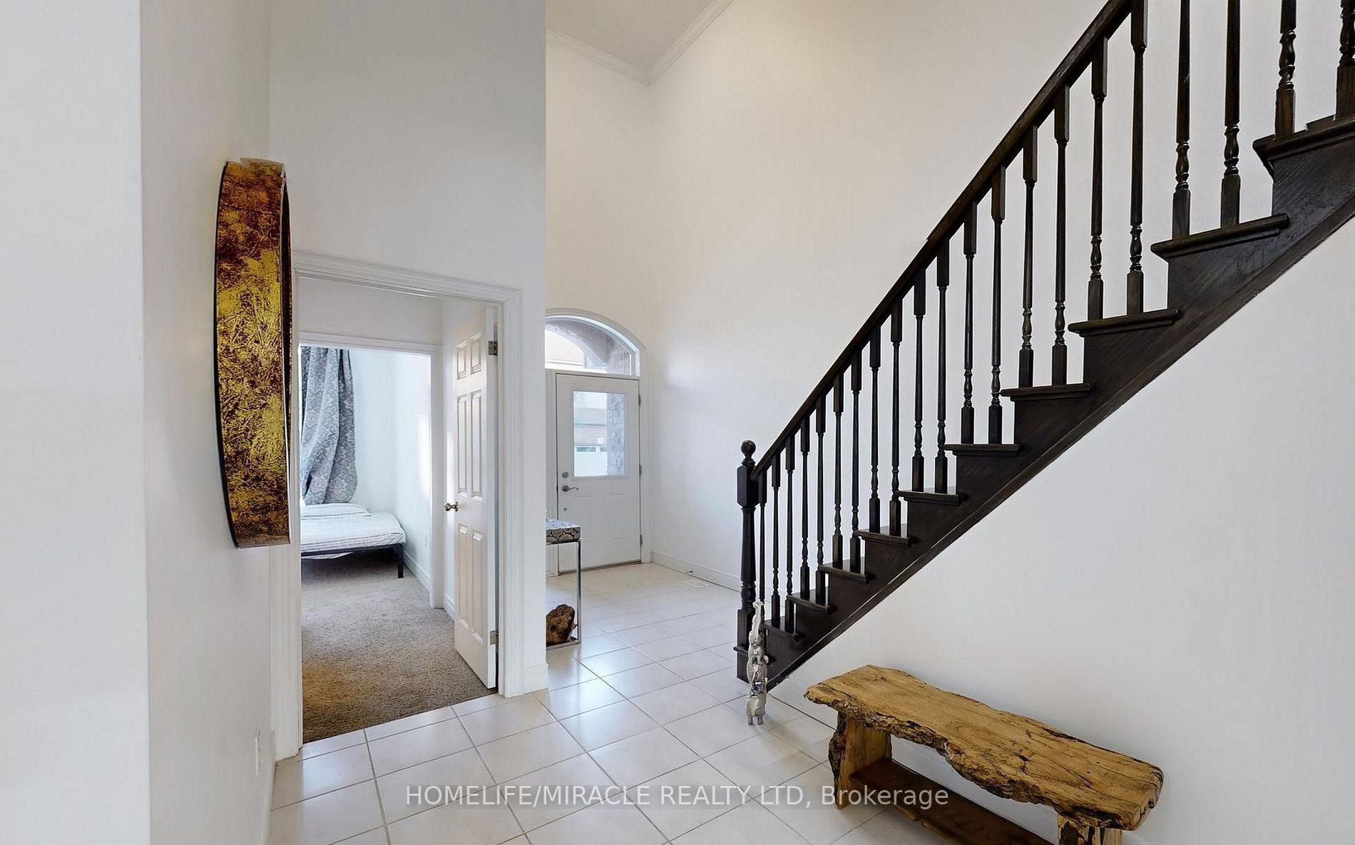 Photo 4 of Unit 3, 39 Kay Crescent, Guelph, Pineridge/Westminster Woods — HOMEH