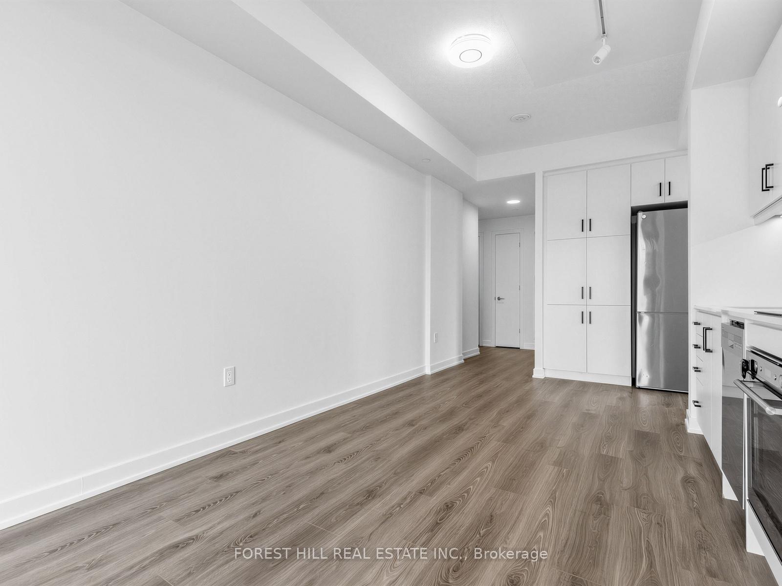 Photo 5 of Unit 807, 9 Tecumseth Street, Toronto, Niagara — HOMEH