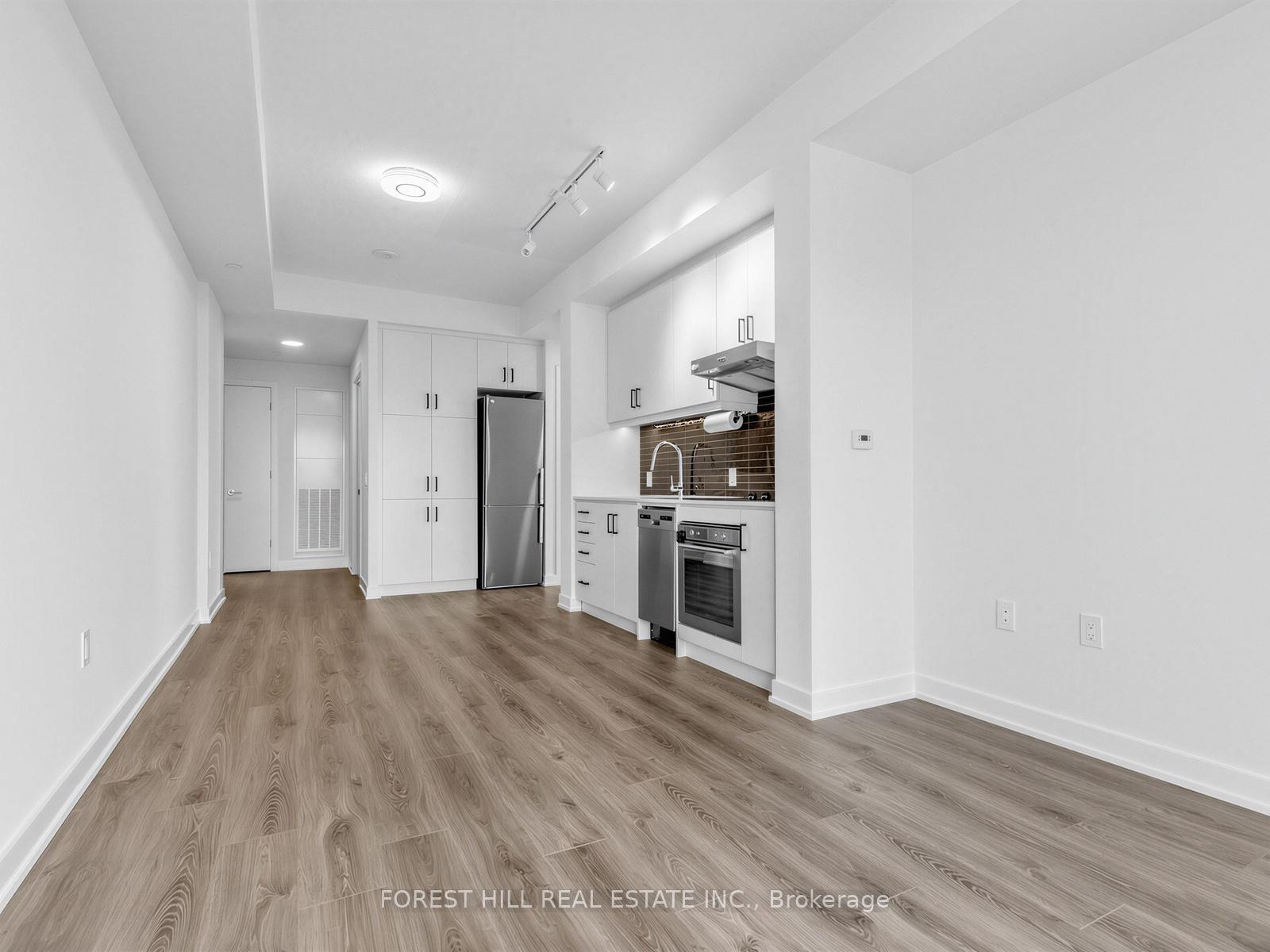 Photo 7 of Unit 807, 9 Tecumseth Street, Toronto, Niagara — HOMEH