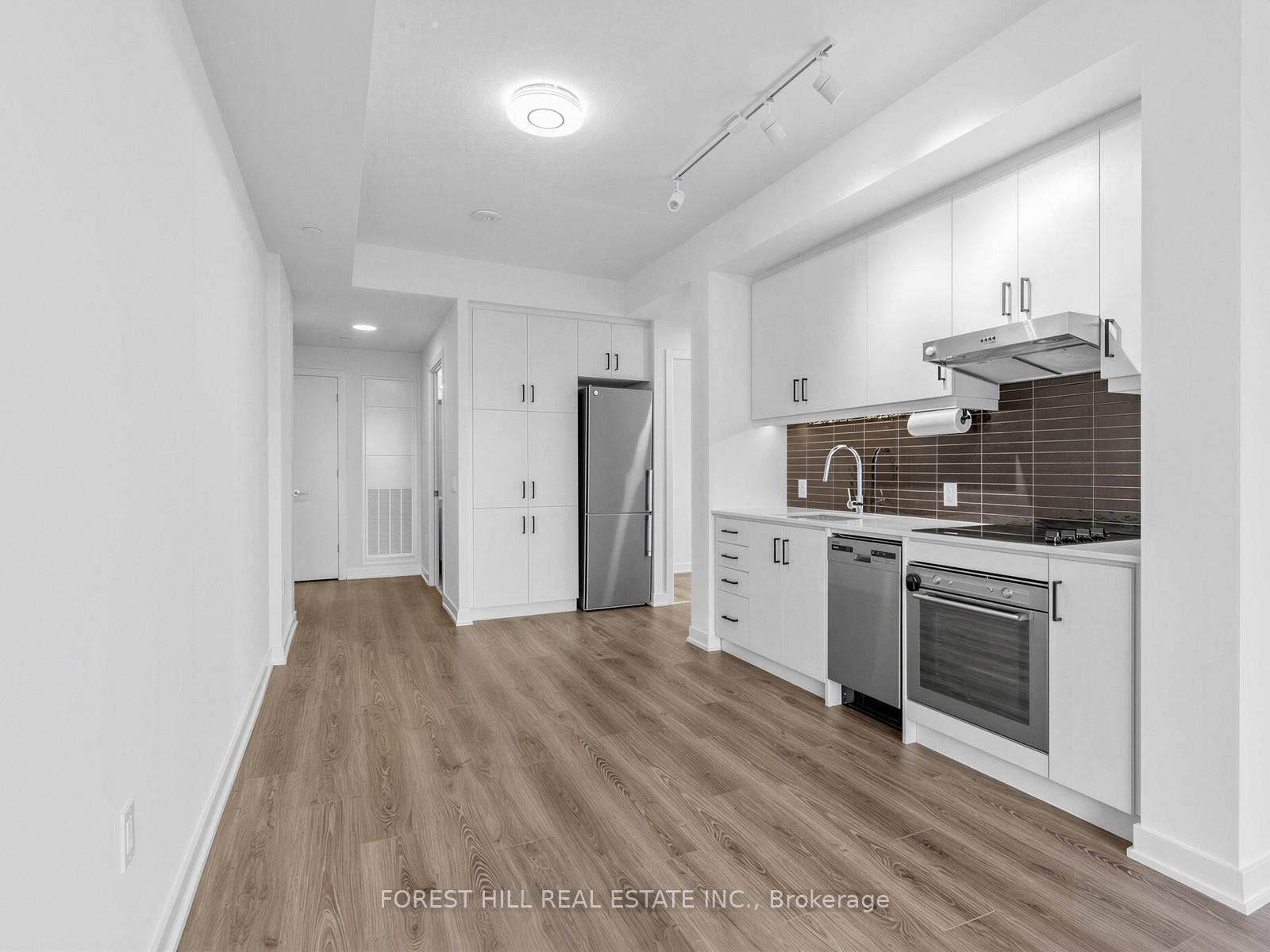 Photo 8 of Unit 807, 9 Tecumseth Street, Toronto, Niagara — HOMEH