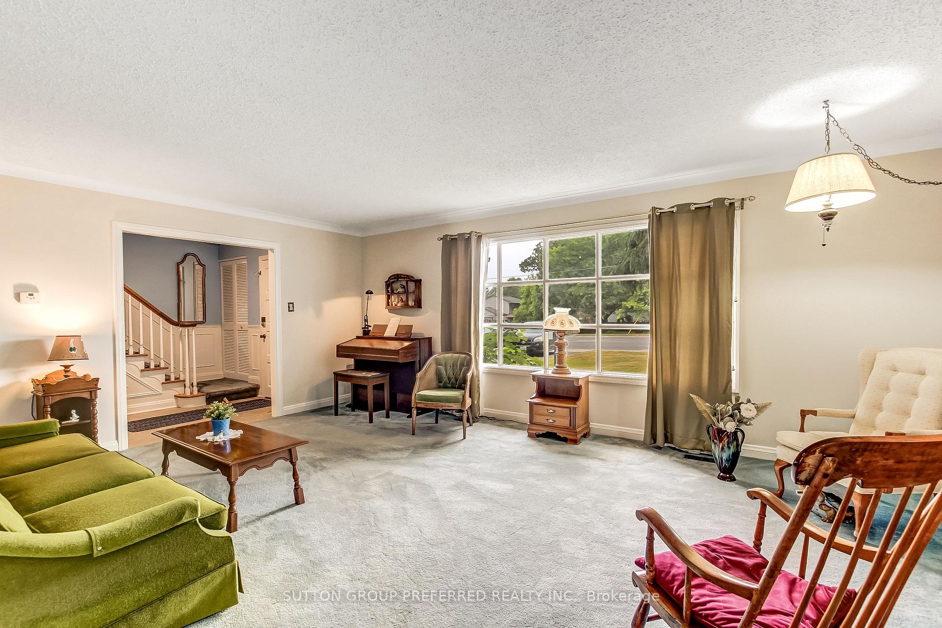 Photo 5 of 603 Commissioners Road E, London, South P — HOMEH