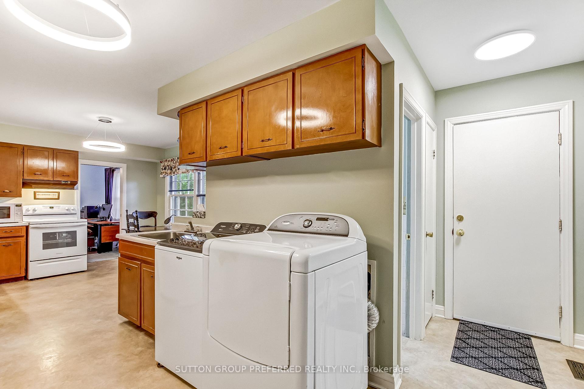 Photo 10 of 603 Commissioners Road E, London, South P — HOMEH