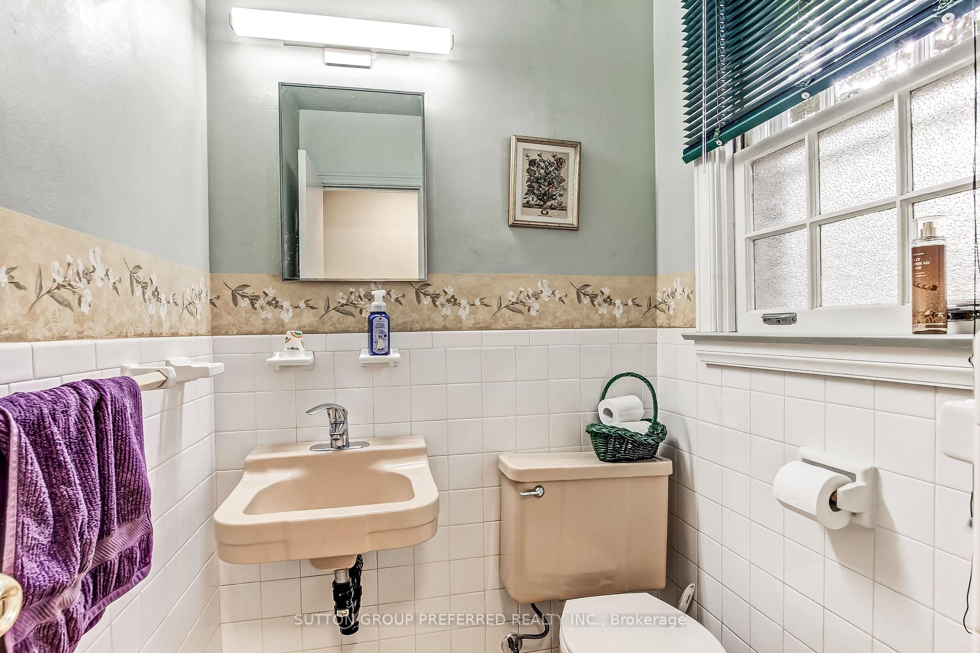 Photo 13 of 603 Commissioners Road E, London, South P — HOMEH