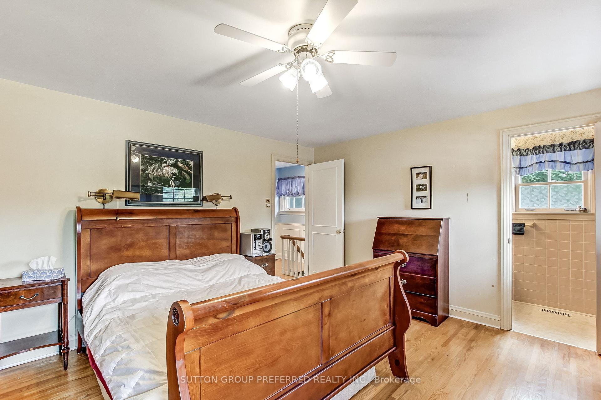 Photo 16 of 603 Commissioners Road E, London, South P — HOMEH