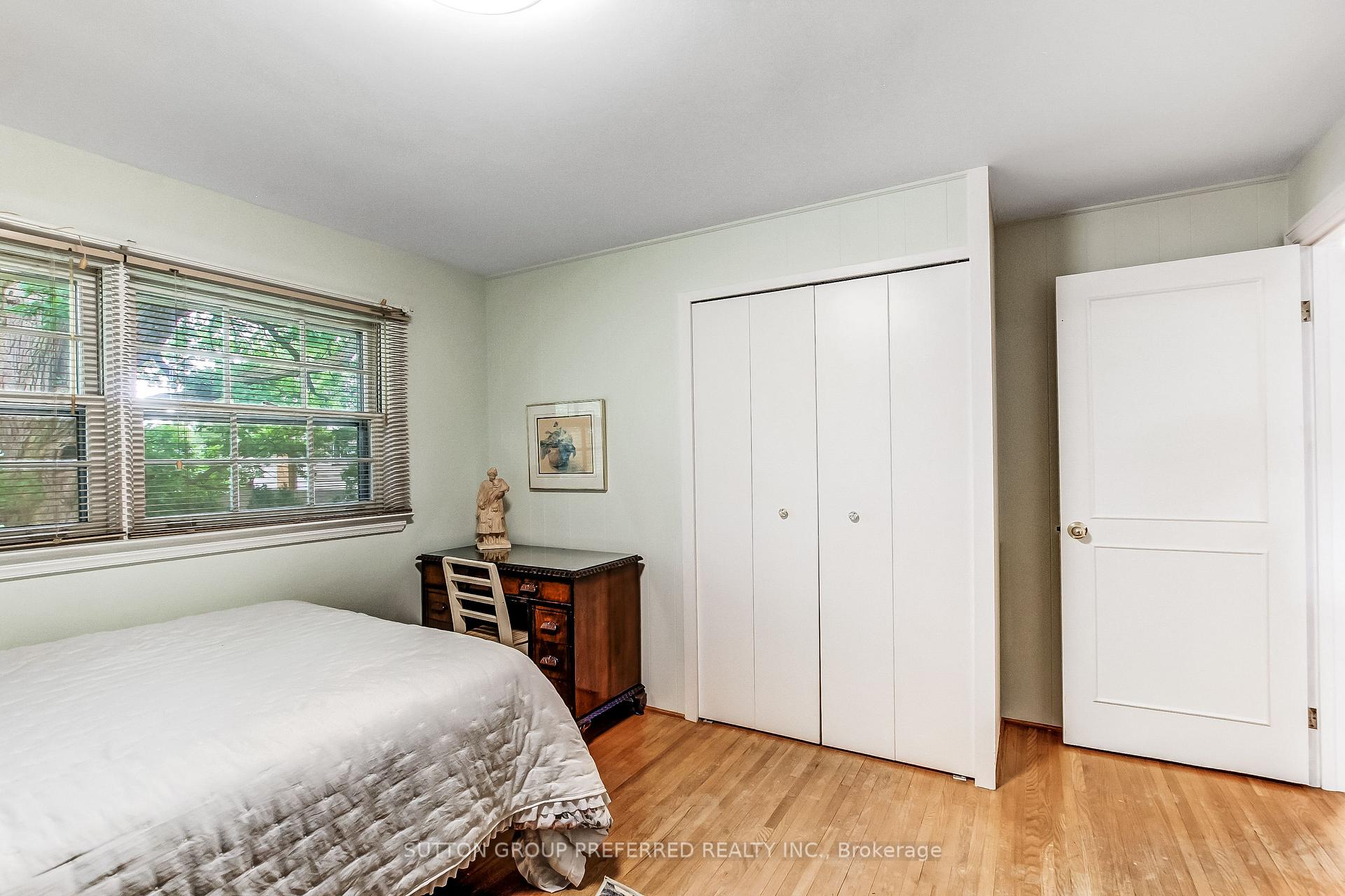 Photo 20 of 603 Commissioners Road E, London, South P — HOMEH