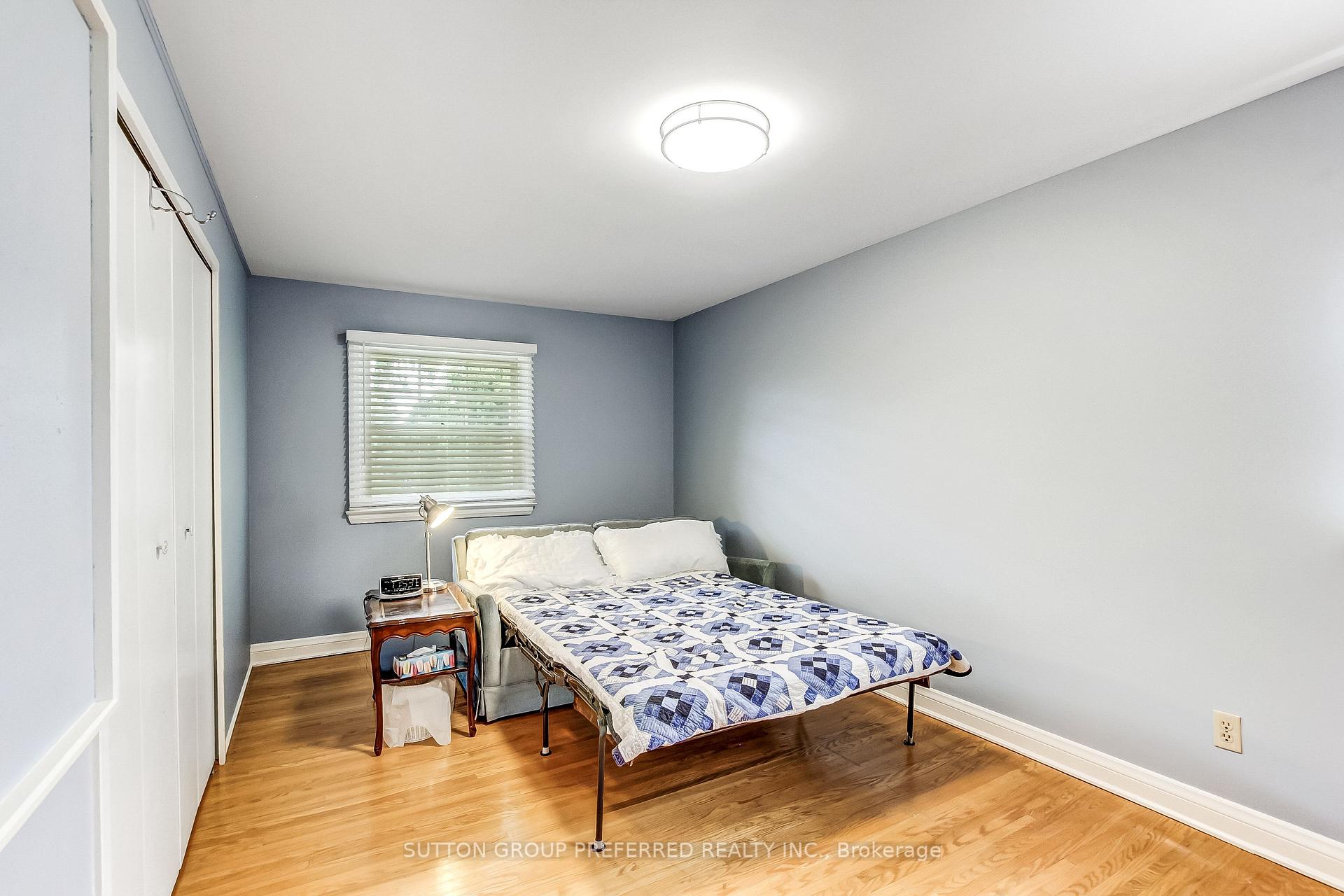Photo 21 of 603 Commissioners Road E, London, South P — HOMEH