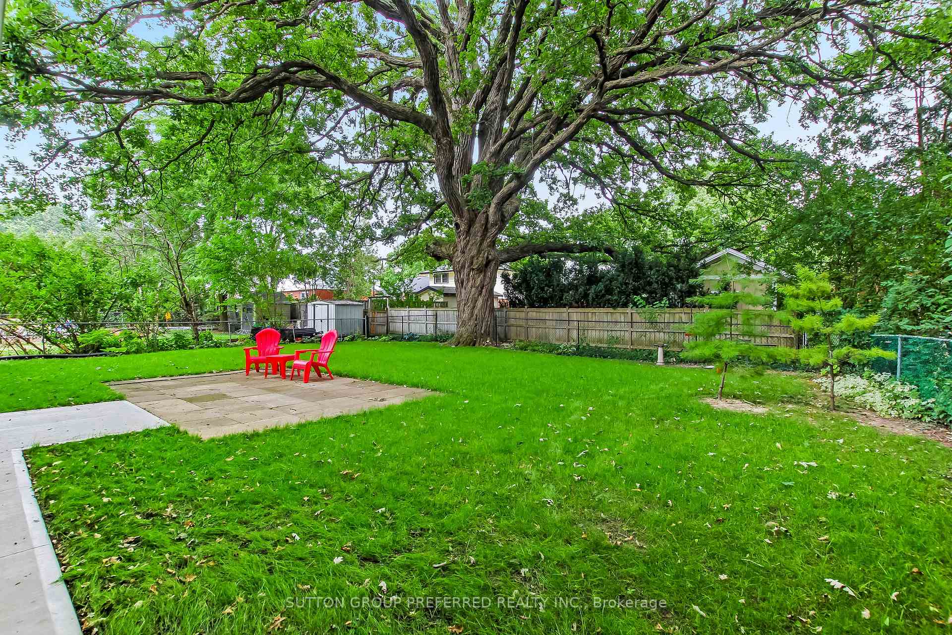 Photo 32 of 603 Commissioners Road E, London, South P — HOMEH