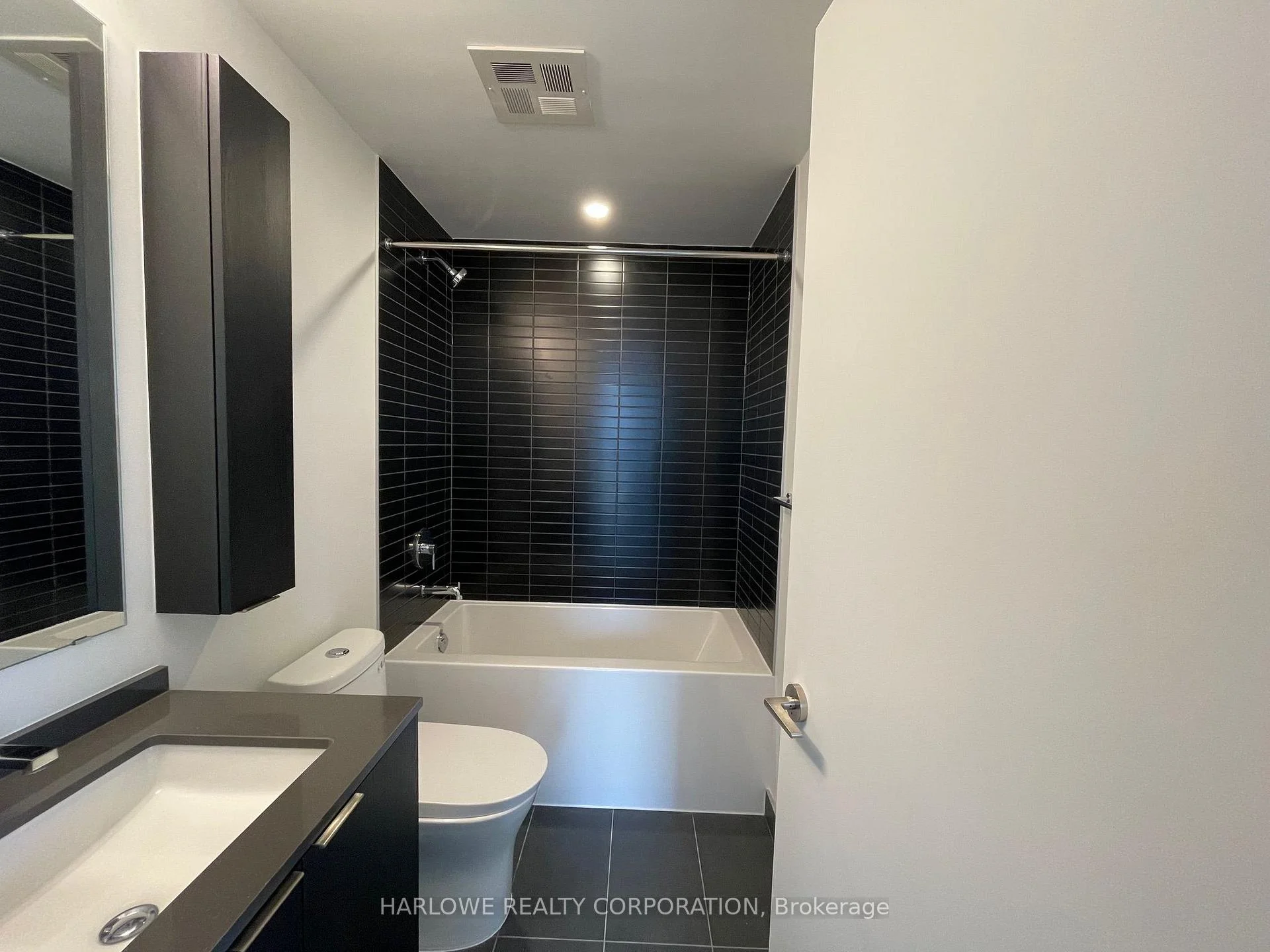 Photo 11 of Unit 1708, 91 John Street N, Hamilton, Beasley — HOMEH