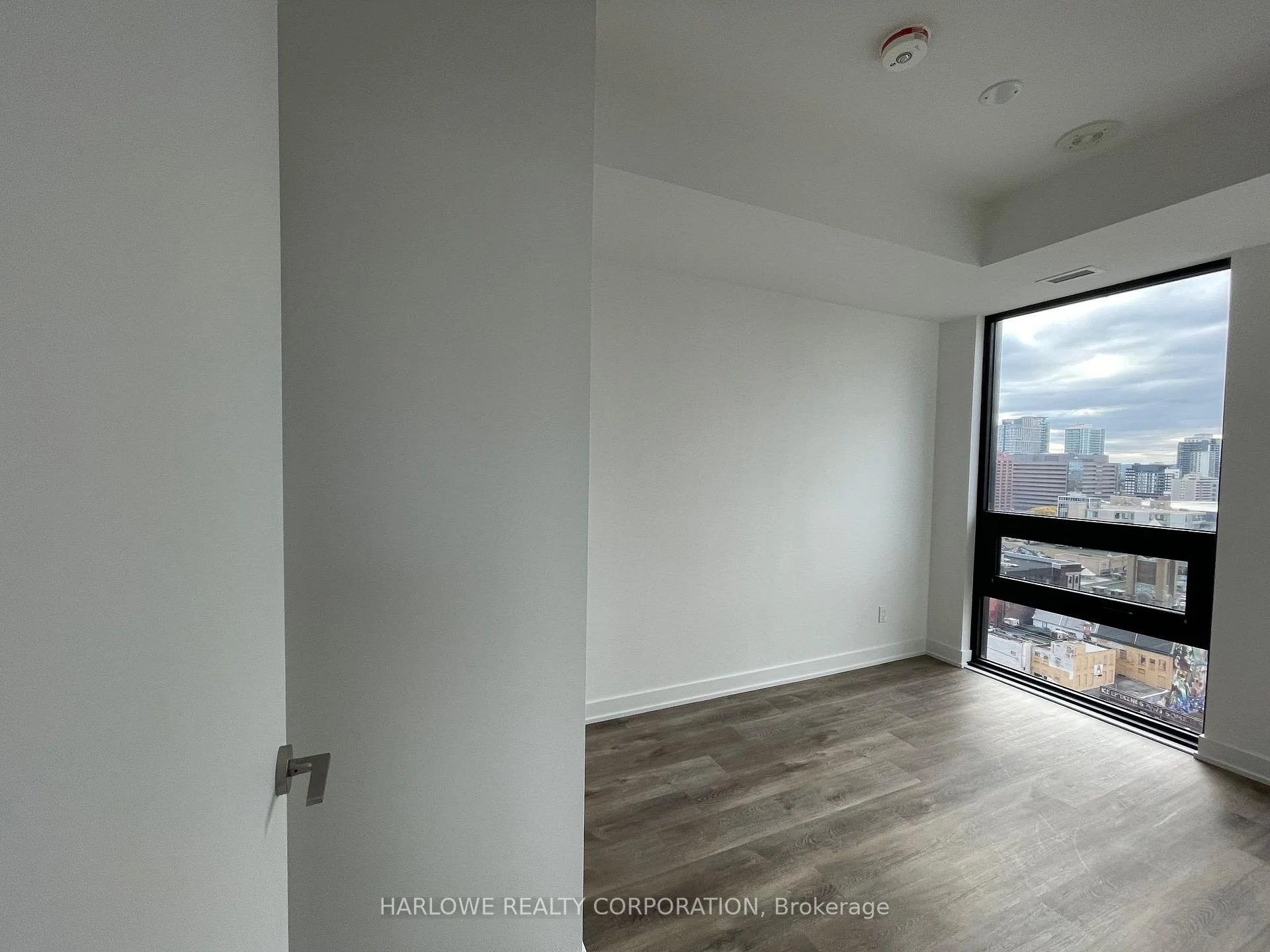 Photo 14 of Unit 1708, 91 John Street N, Hamilton, Beasley — HOMEH