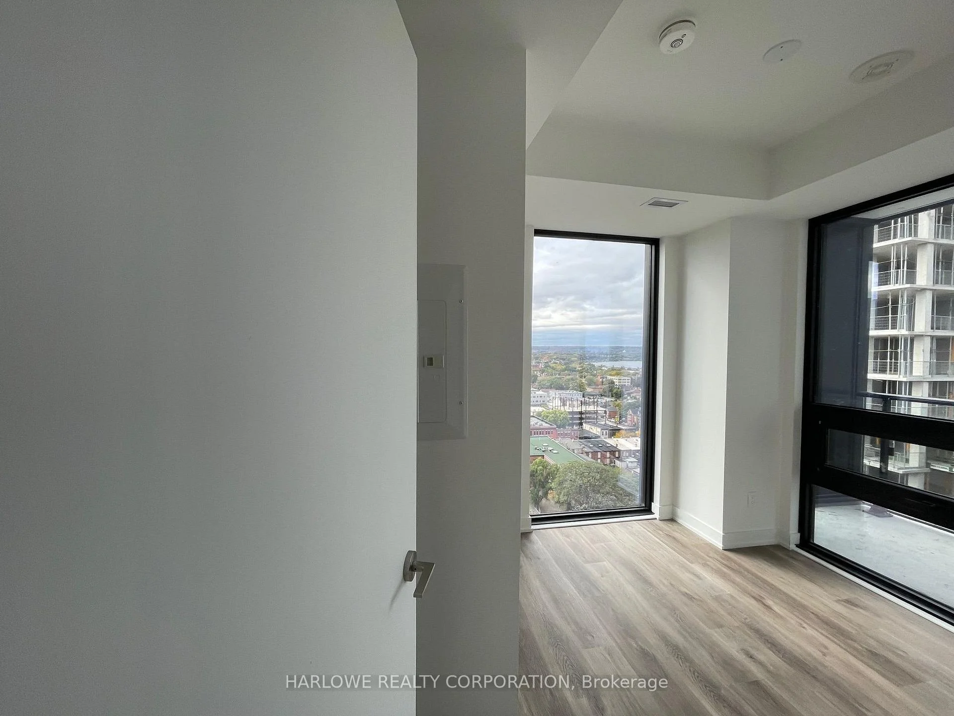 Photo 21 of Unit 1708, 91 John Street N, Hamilton, Beasley — HOMEH