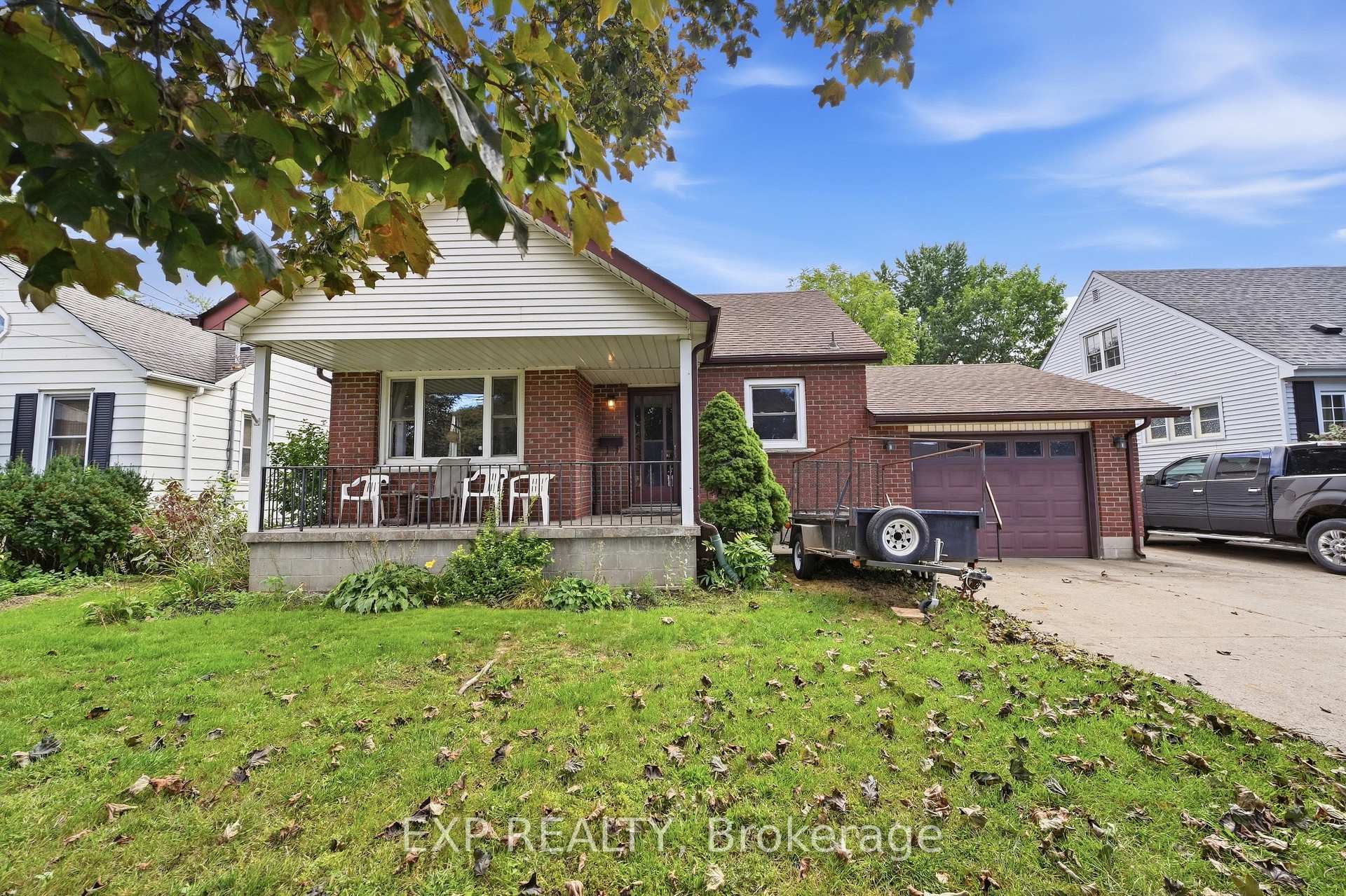 Photo 2 of 6518 Crawford Street, Niagara Falls, Morrison — HOMEH