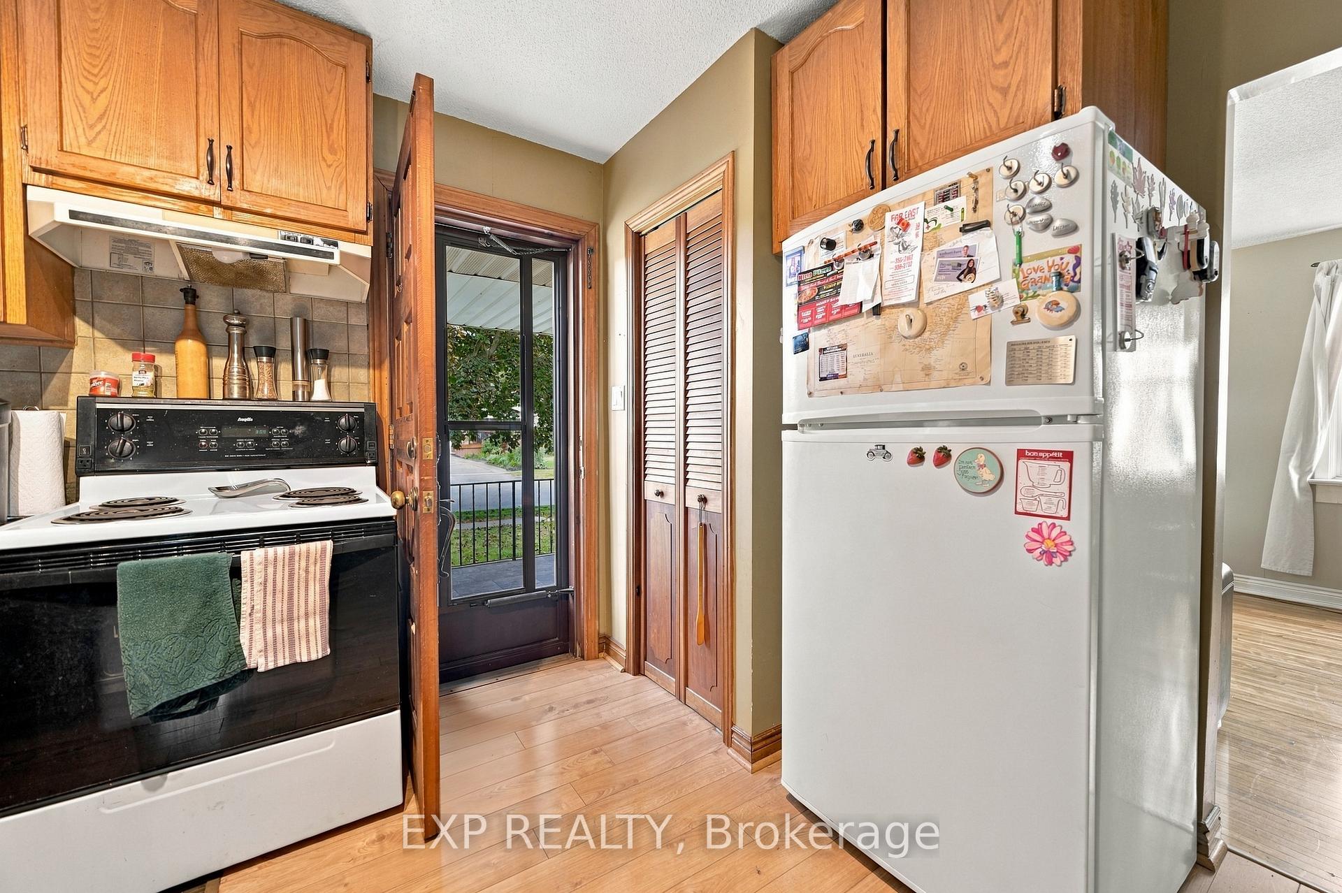 Photo 6 of 6518 Crawford Street, Niagara Falls, Morrison — HOMEH