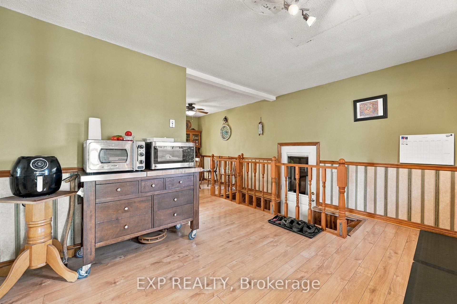 Photo 11 of 6518 Crawford Street, Niagara Falls, Morrison — HOMEH