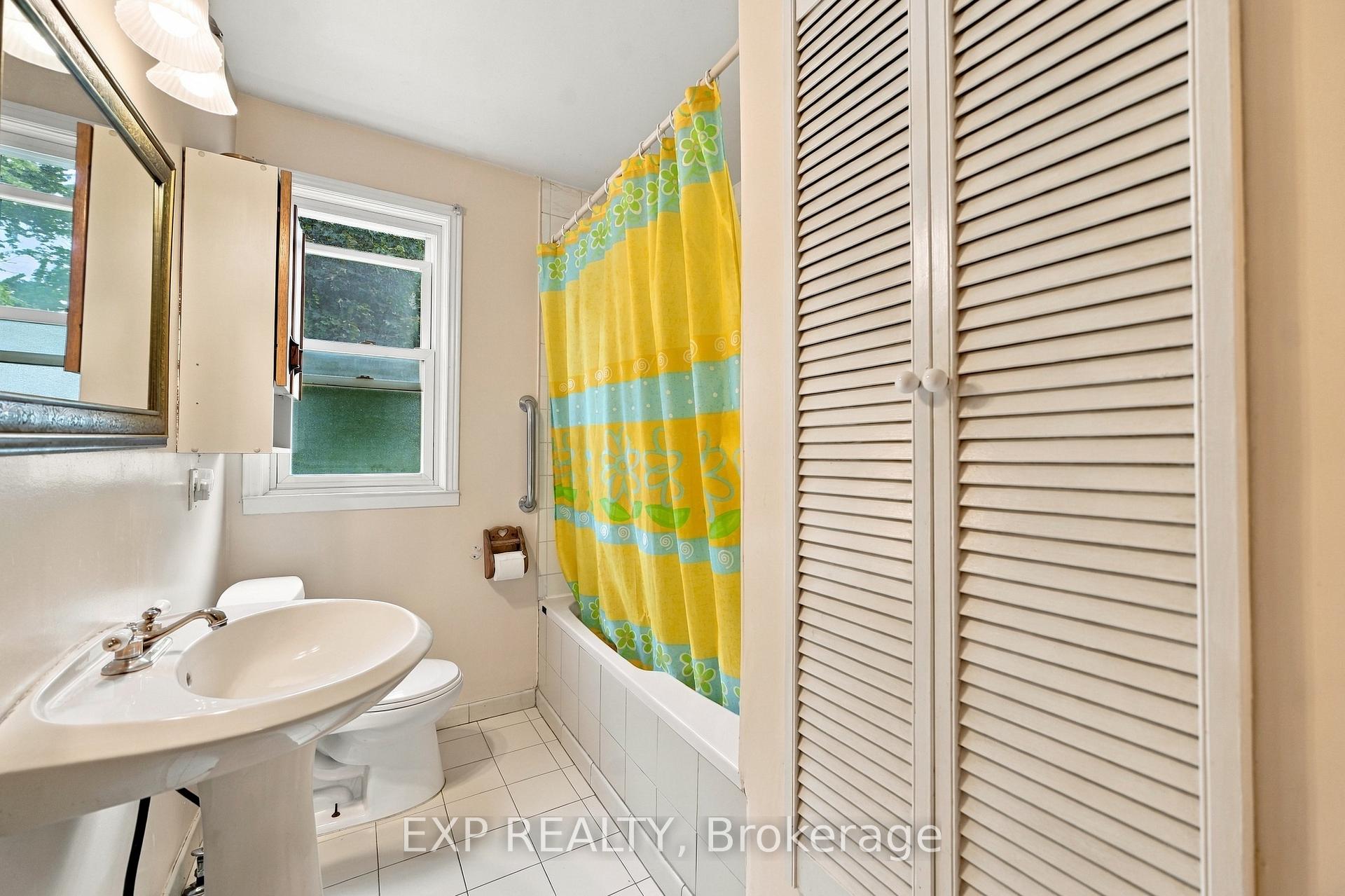 Photo 15 of 6518 Crawford Street, Niagara Falls, Morrison — HOMEH