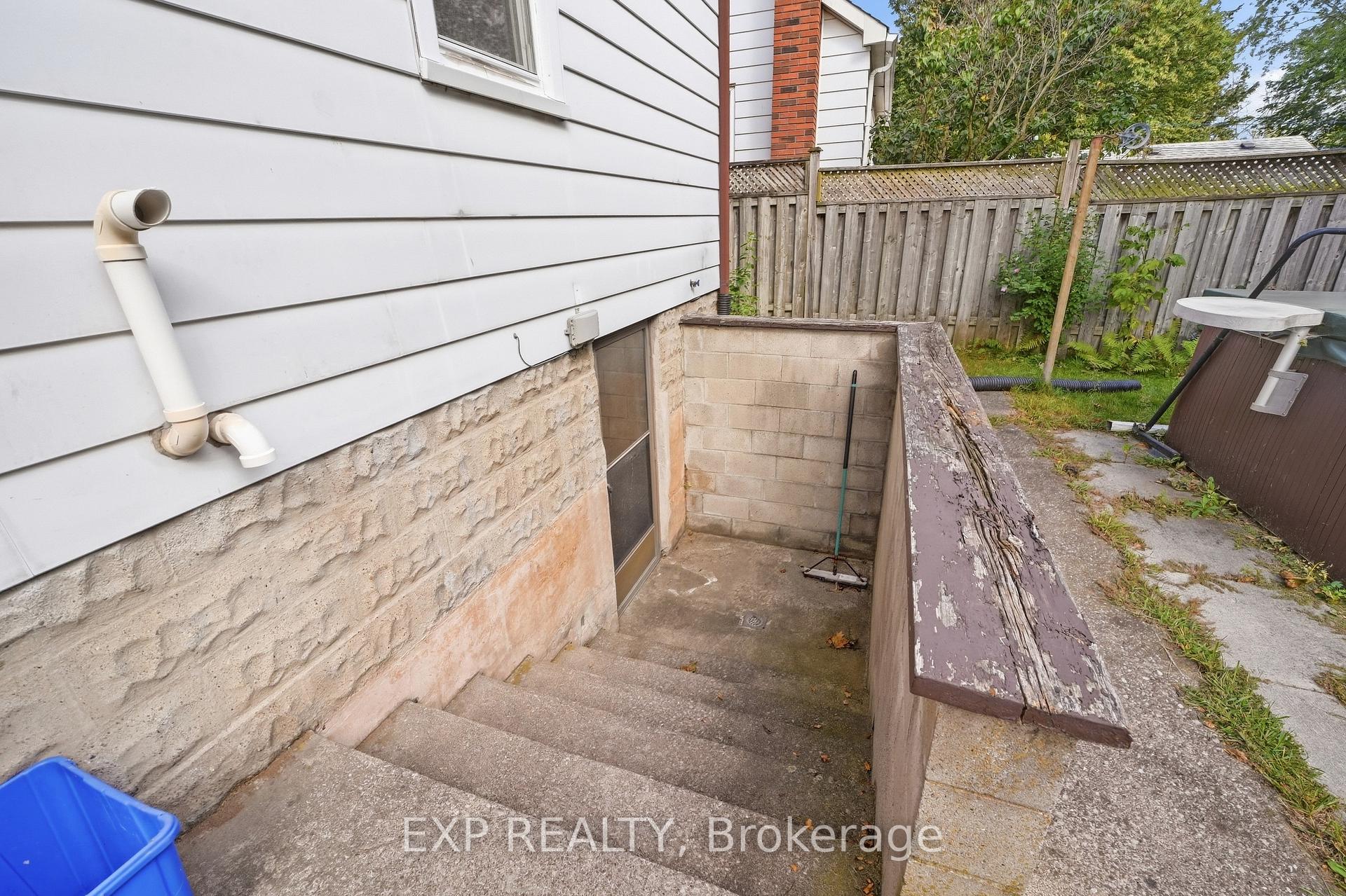 Photo 29 of 6518 Crawford Street, Niagara Falls, Morrison — HOMEH