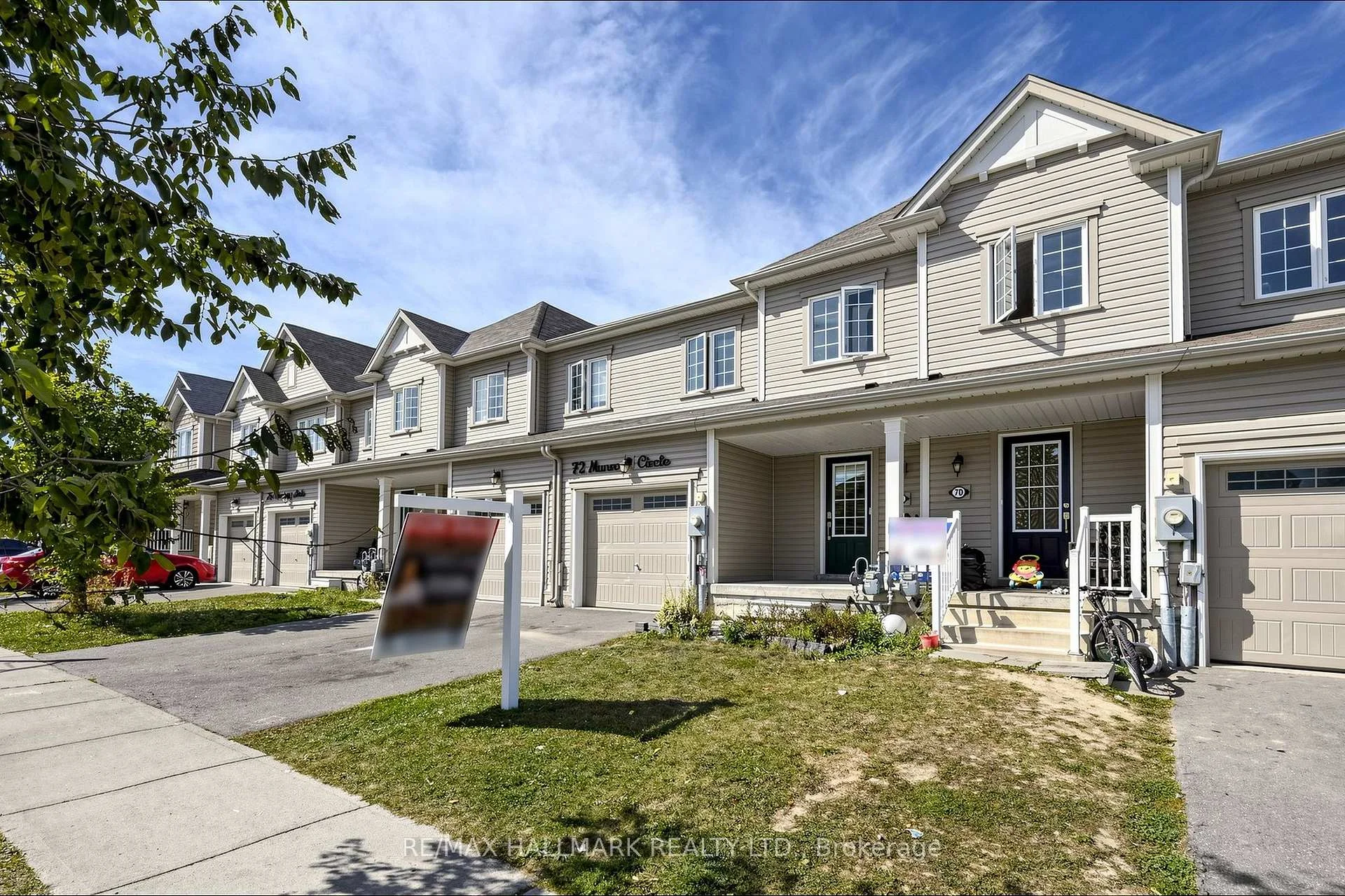 Photo 3 of 72 Munro Circle, Brantford, Empire South — HOMEH