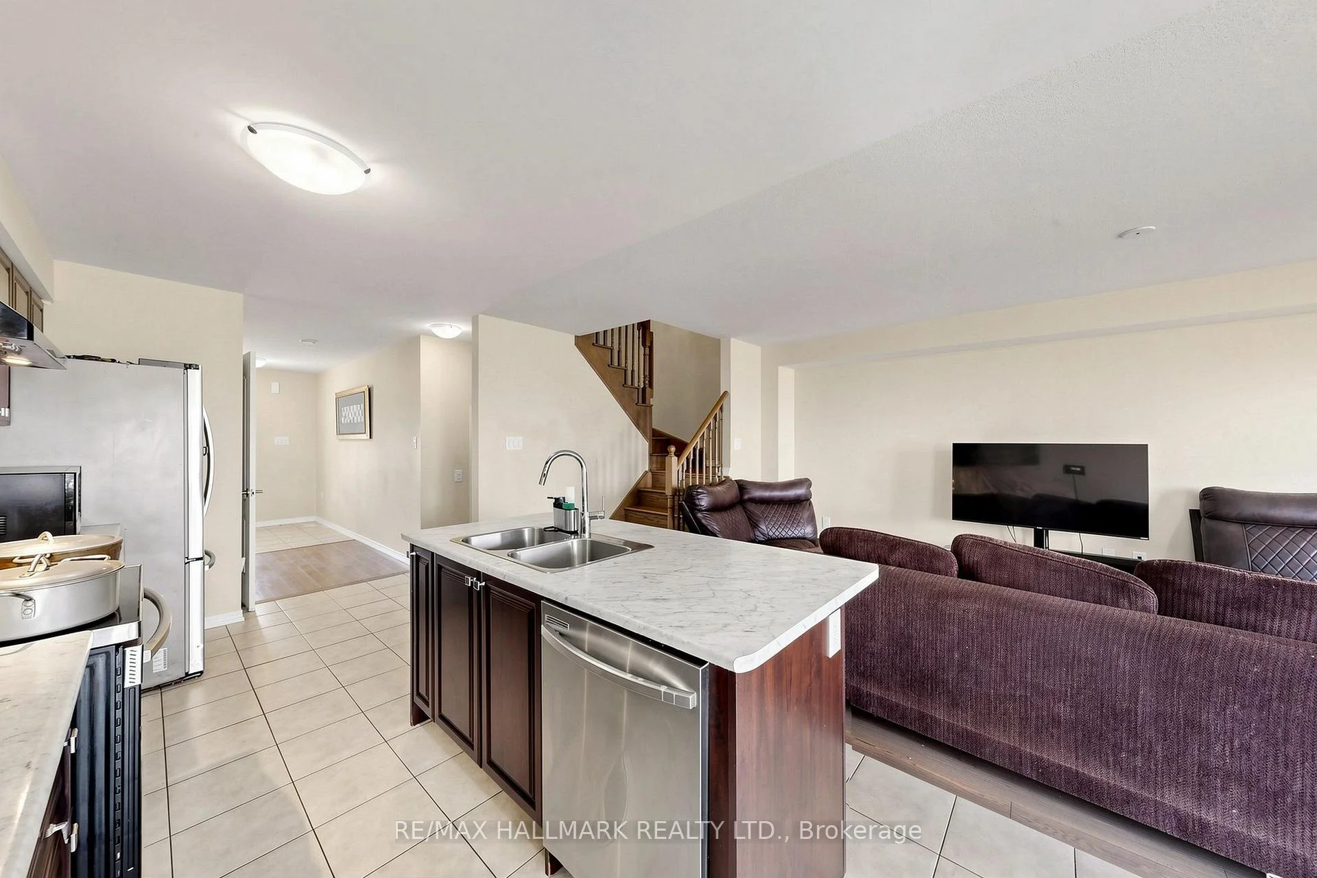 Photo 12 of 72 Munro Circle, Brantford, Empire South — HOMEH