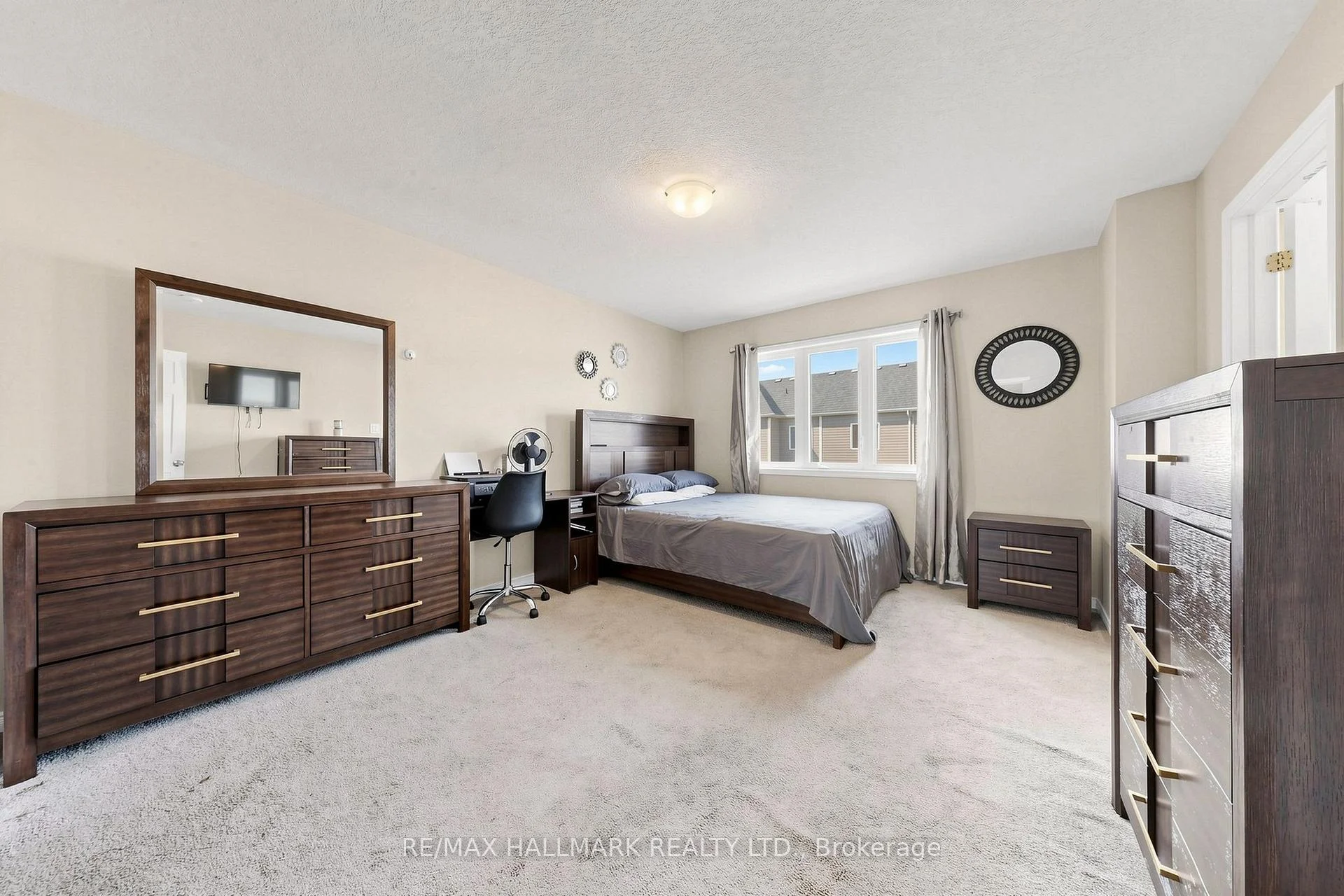 Photo 19 of 72 Munro Circle, Brantford, Empire South — HOMEH