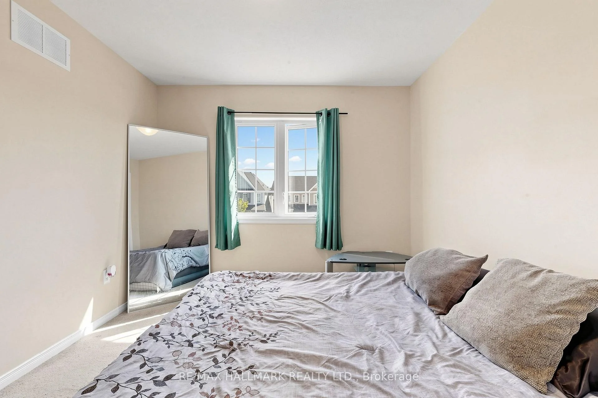 Photo 23 of 72 Munro Circle, Brantford, Empire South — HOMEH