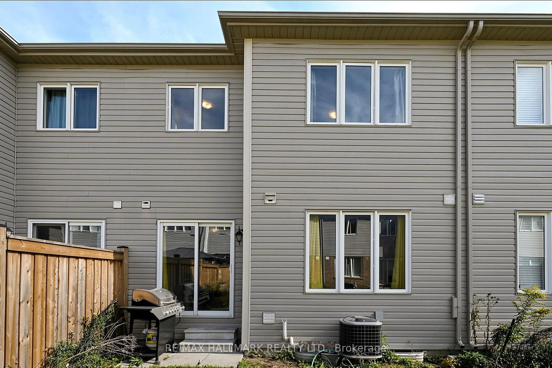 Photo 29 of 72 Munro Circle, Brantford, Empire South — HOMEH