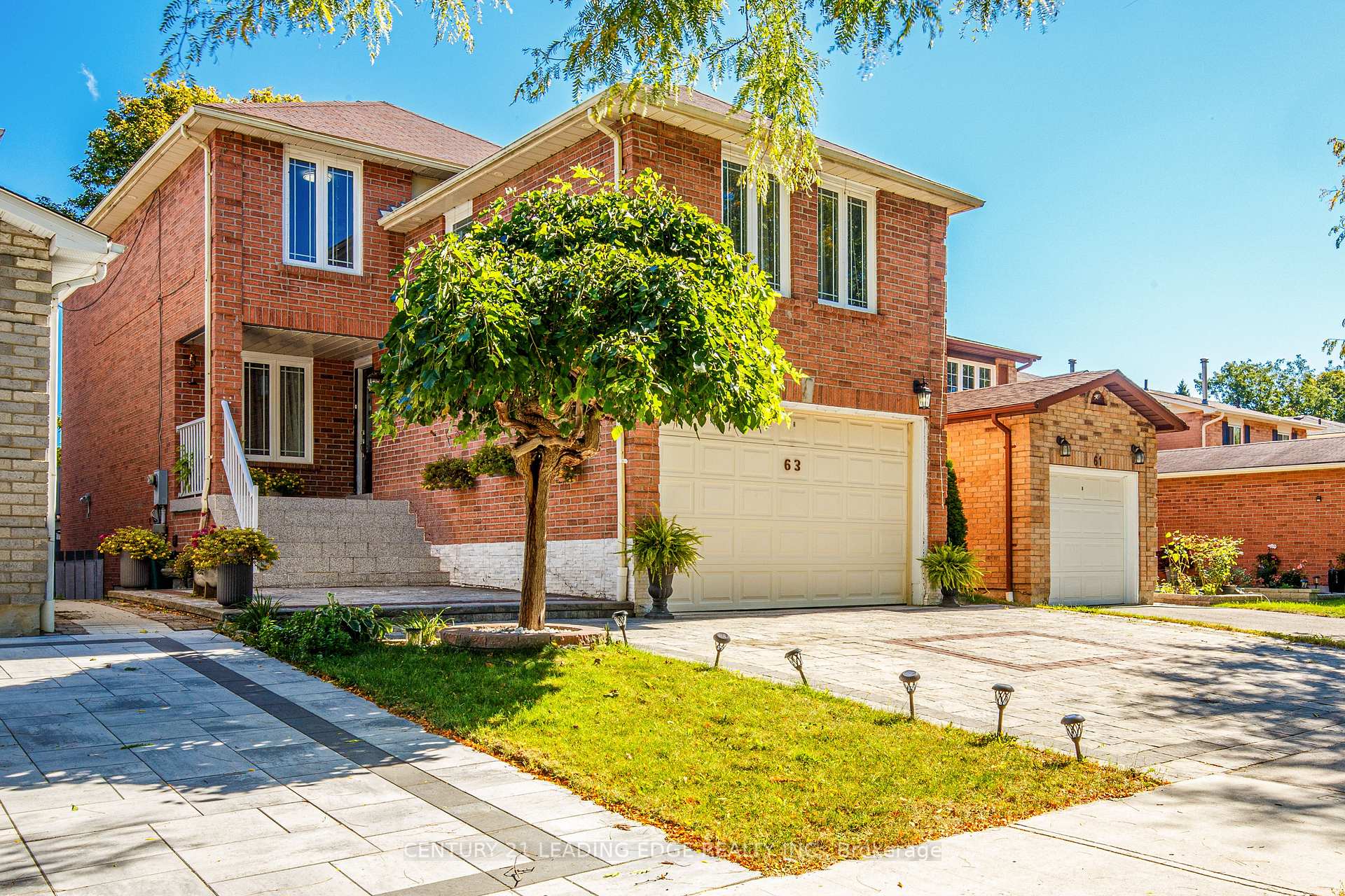 Photo 2 of 63 Daniels Crescent, Ajax, Central West — HOMEH