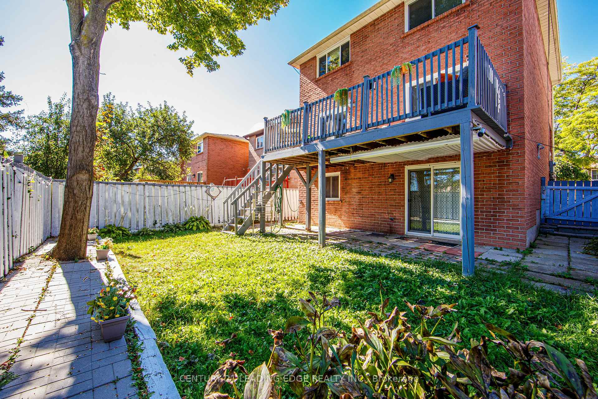 Photo 10 of 63 Daniels Crescent, Ajax, Central West — HOMEH