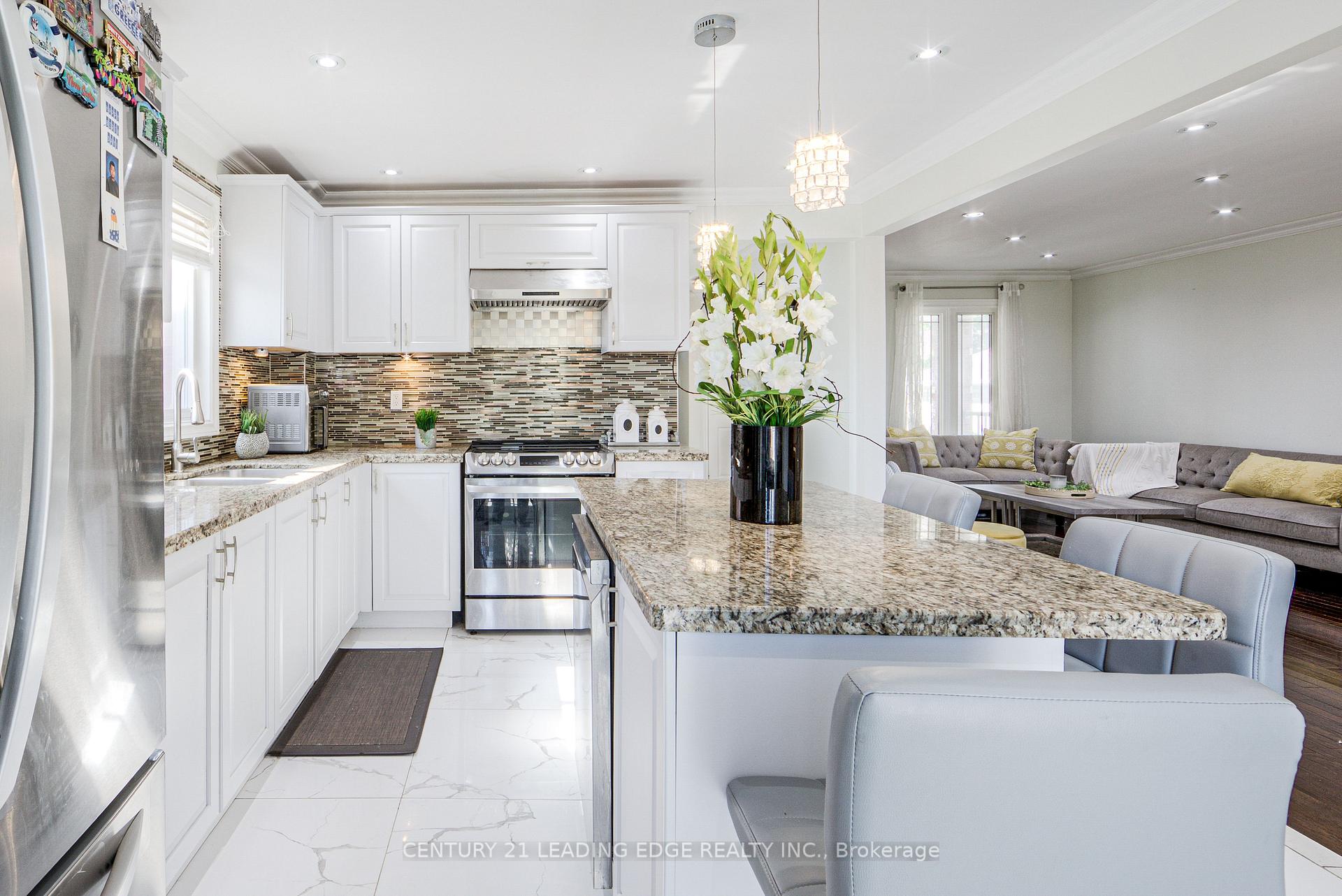 Photo 25 of 63 Daniels Crescent, Ajax, Central West — HOMEH