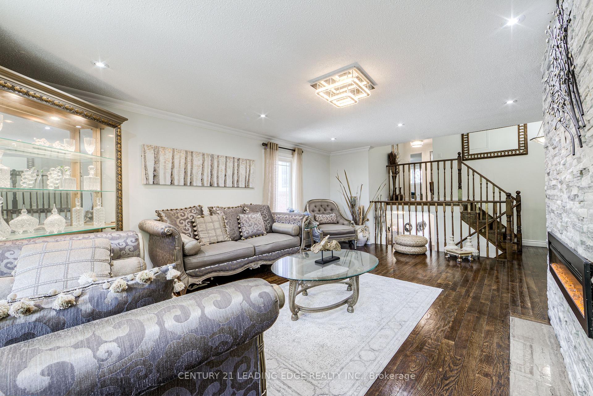 Photo 31 of 63 Daniels Crescent, Ajax, Central West — HOMEH