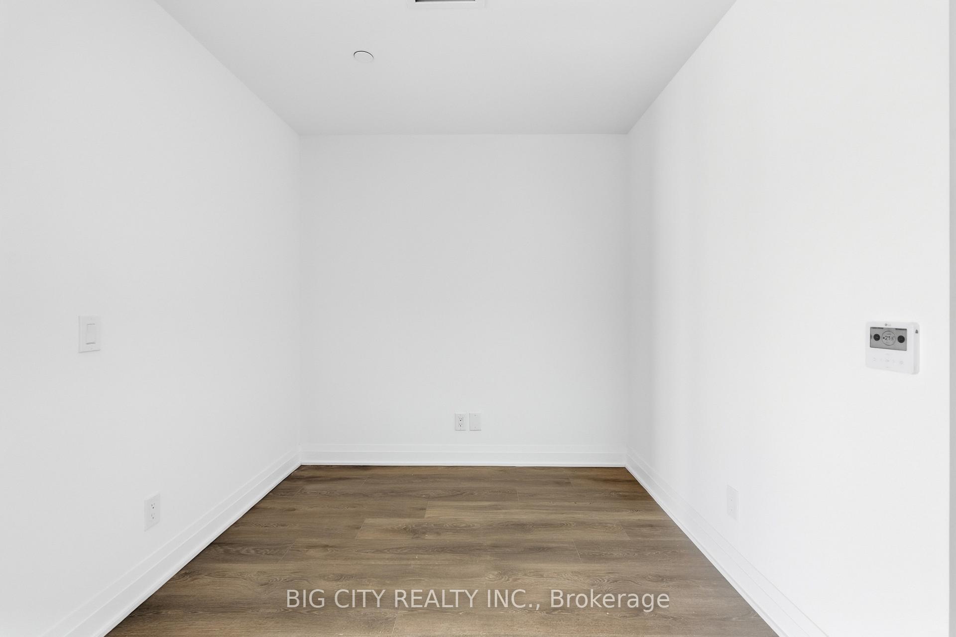 Photo 7 of Unit 1809, 25 Frederick Todd Way, Toronto, Thorncliffe Park — HOMEH