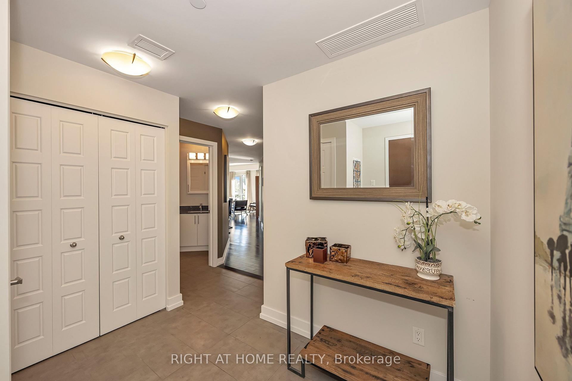 Photo 8 of Unit 203, 330 Titan Private, Ottawa, Borden Farm/Stewart Farm/Carleton Heights/Parkwood Hills — HOMEH