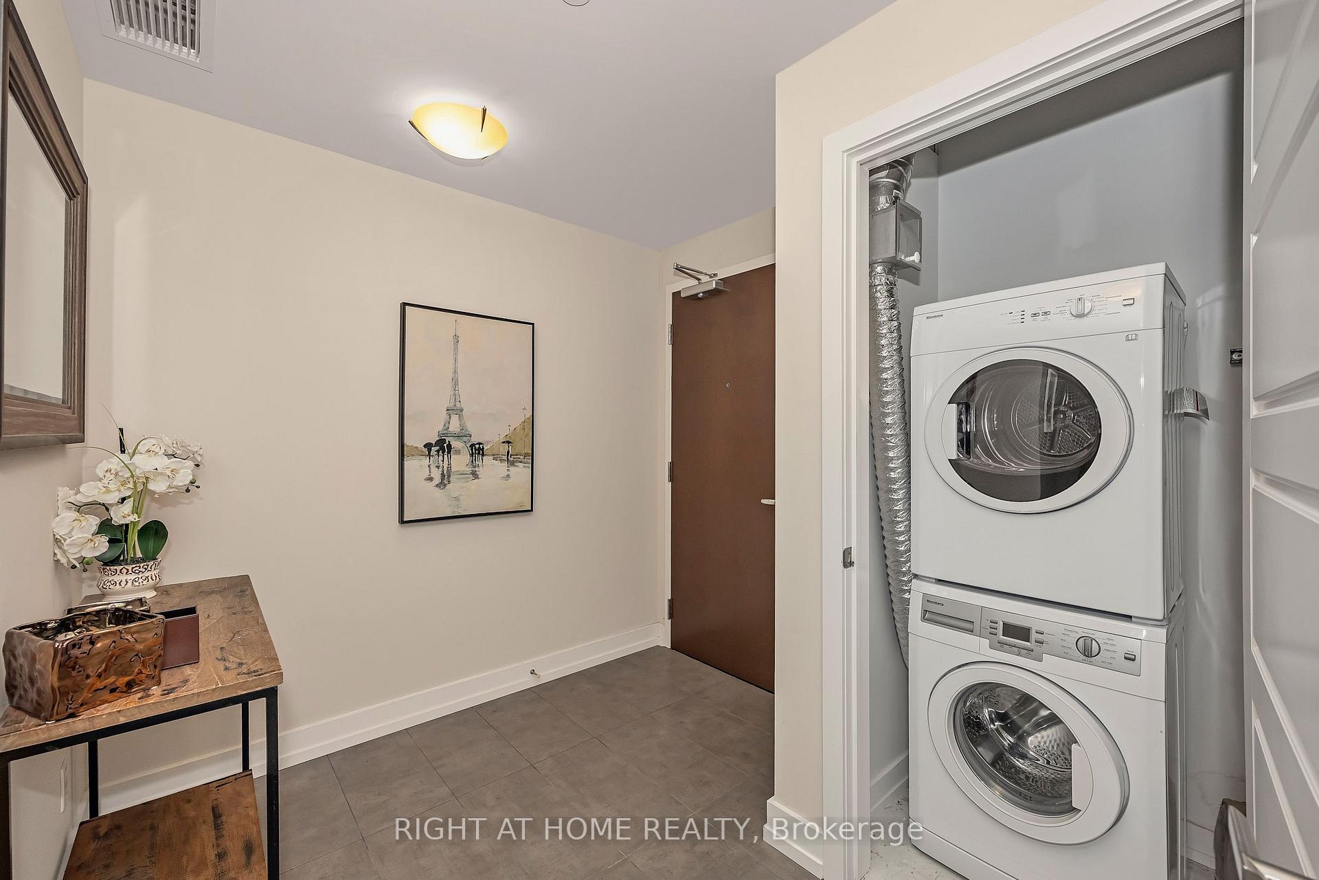 Photo 9 of Unit 203, 330 Titan Private, Ottawa, Borden Farm/Stewart Farm/Carleton Heights/Parkwood Hills — HOMEH