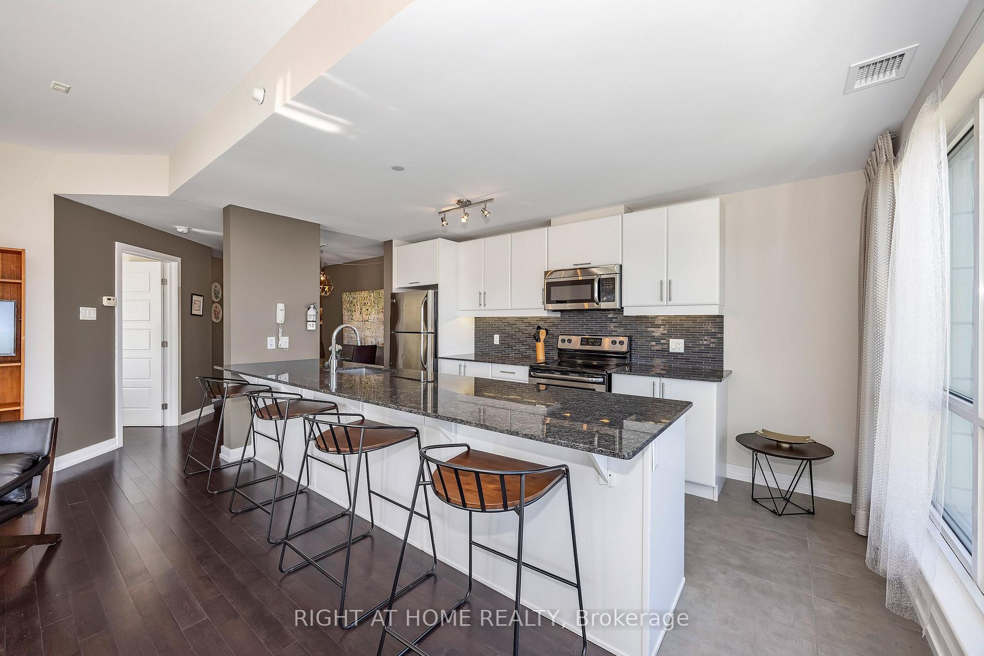 Photo 19 of Unit 203, 330 Titan Private, Ottawa, Borden Farm/Stewart Farm/Carleton Heights/Parkwood Hills — HOMEH