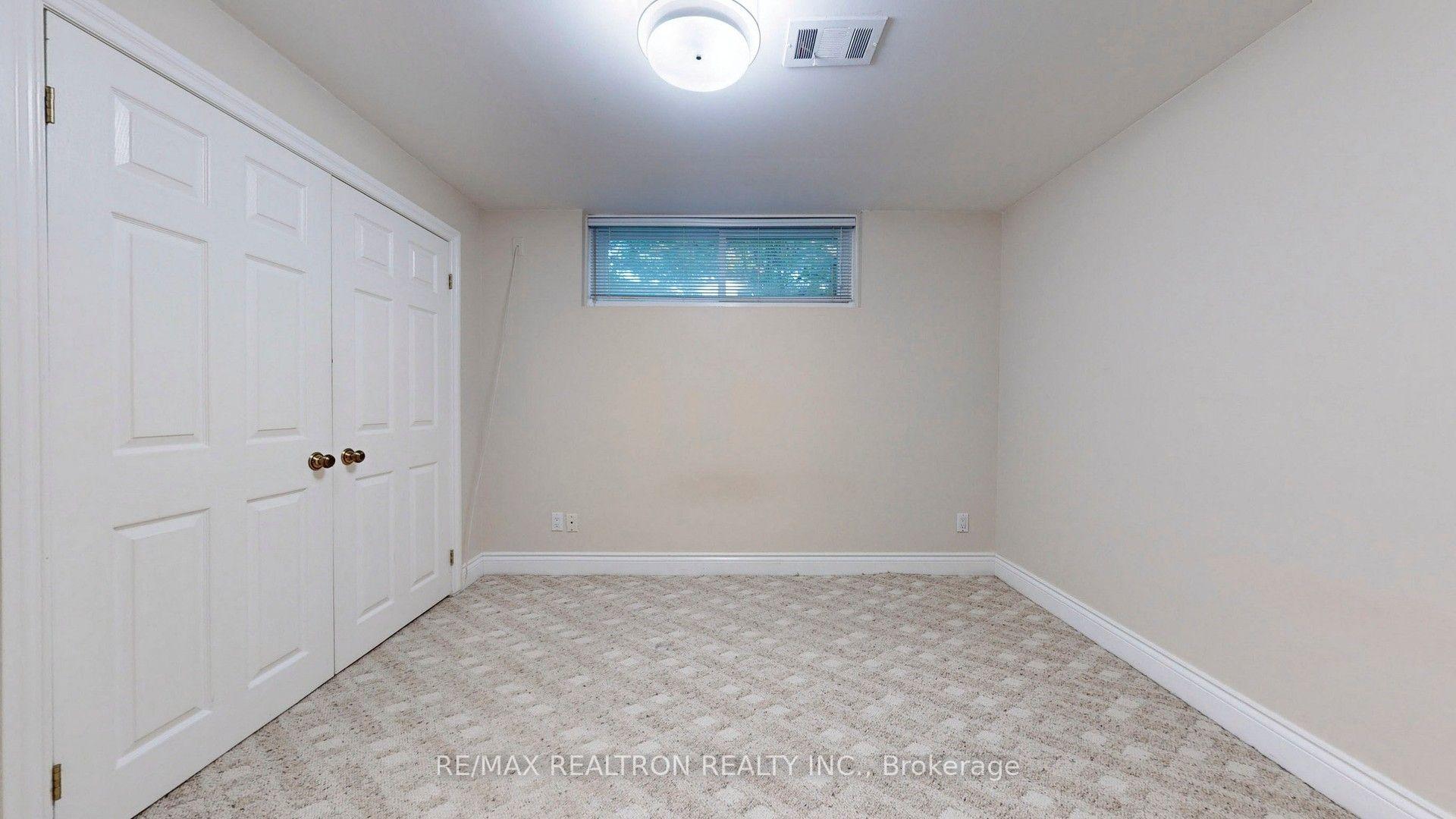 Photo 11 of Unit Bsmt, 31 Whitelock Crescent, North York, Bayview Village — HOMEH