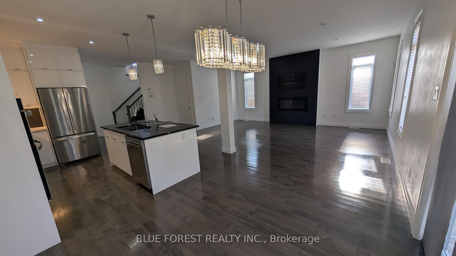 Photo 3 of 3319 Regiment Road, London, South V — HOMEH