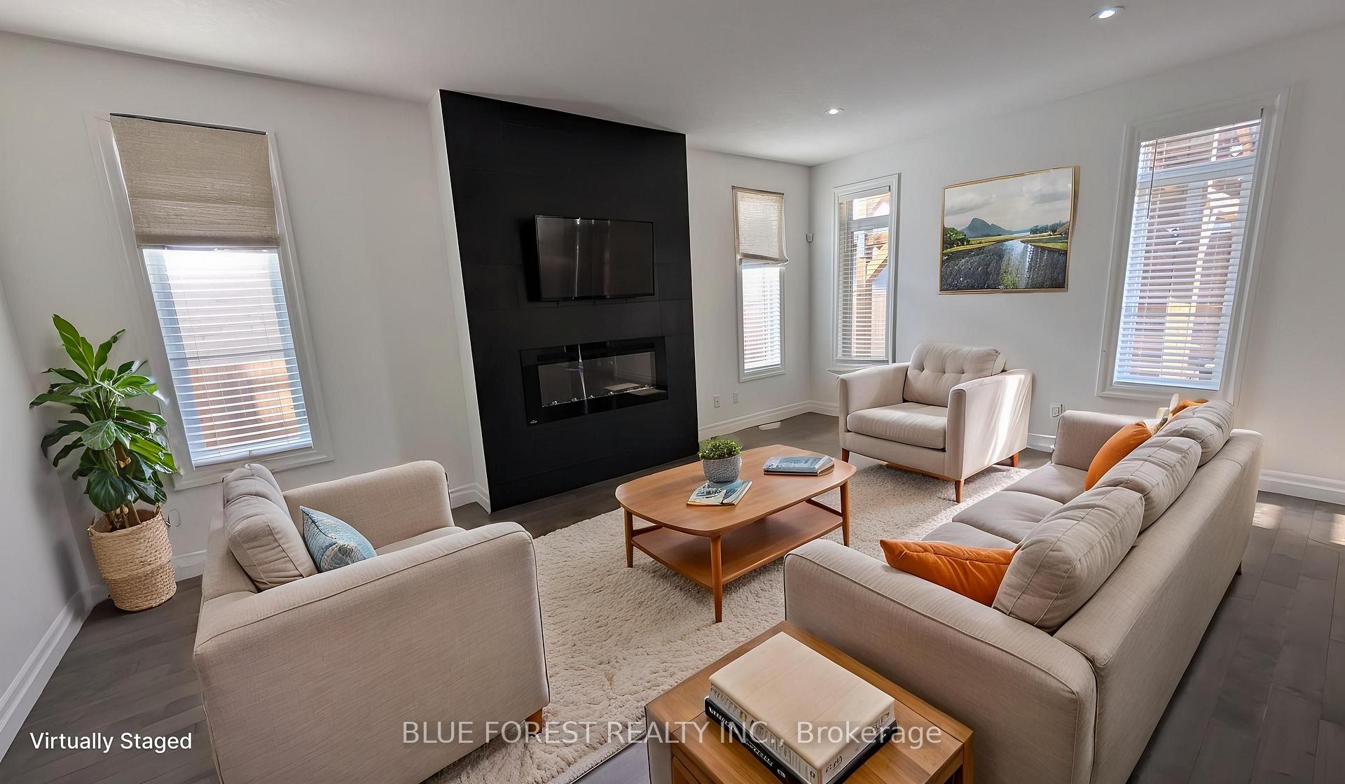 Photo 8 of 3319 Regiment Road, London, South V — HOMEH