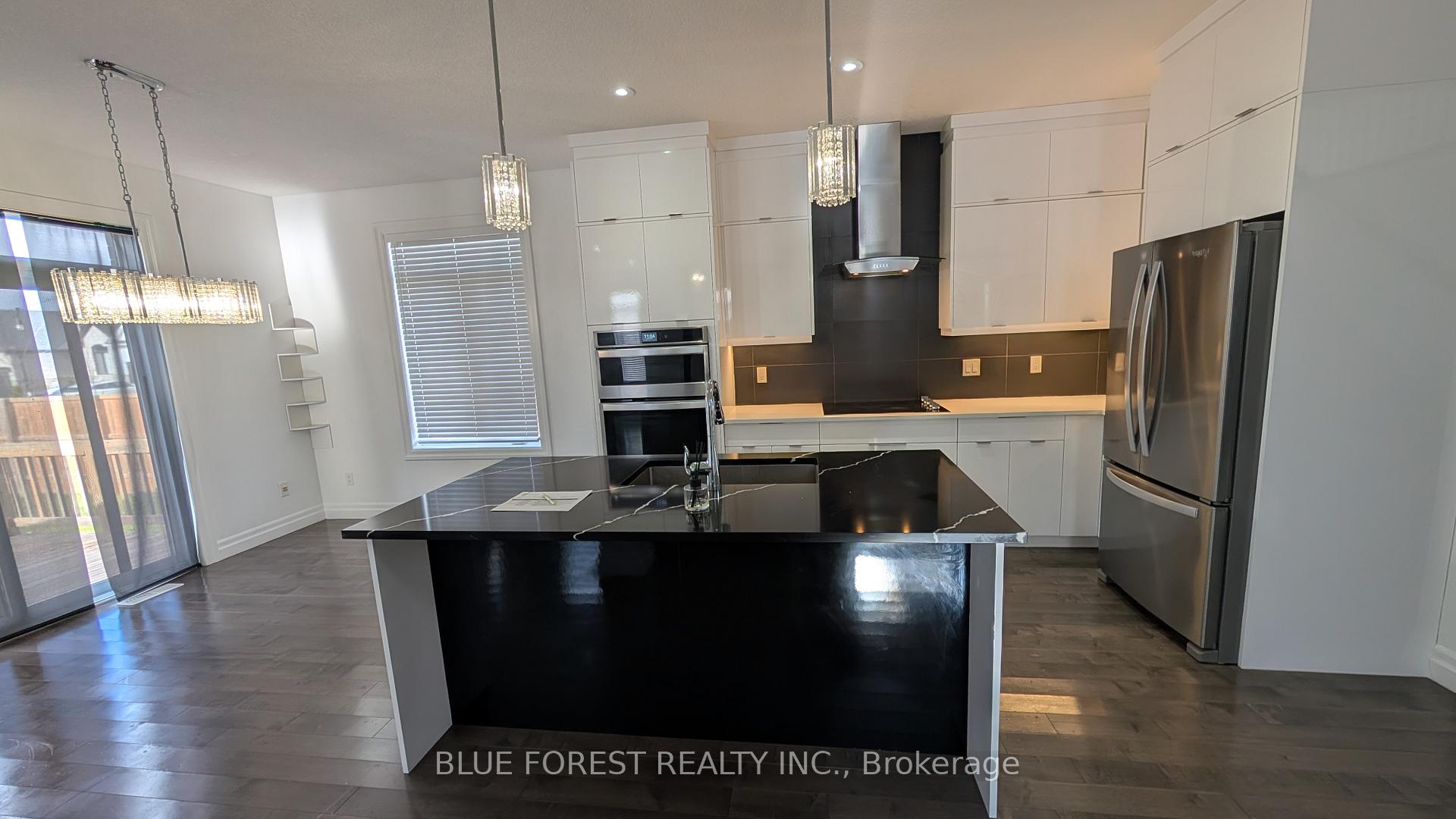 Photo 9 of 3319 Regiment Road, London, South V — HOMEH
