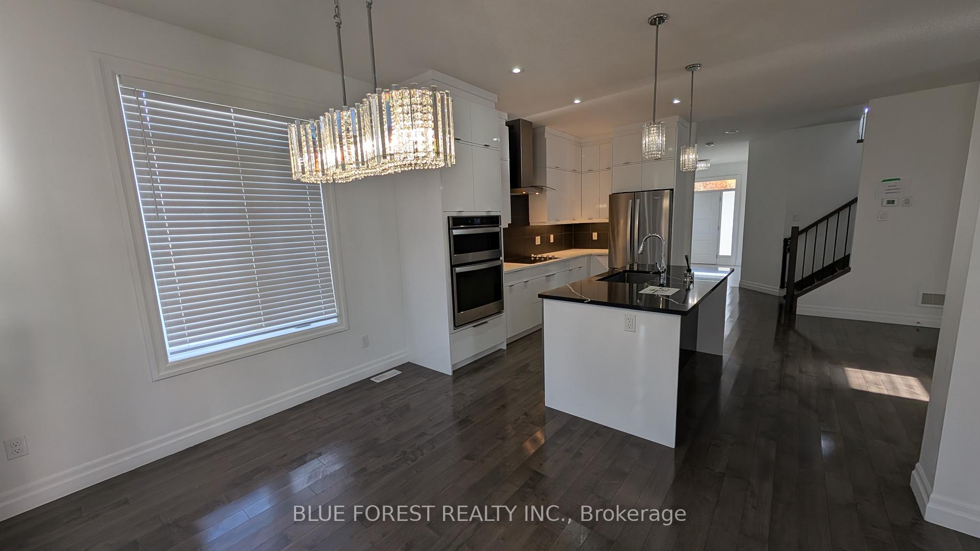Photo 10 of 3319 Regiment Road, London, South V — HOMEH