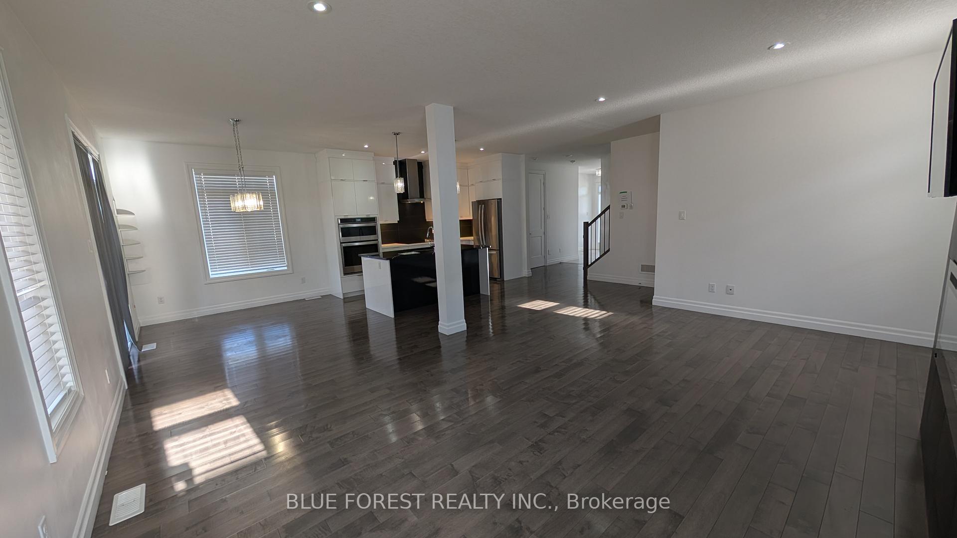 Photo 11 of 3319 Regiment Road, London, South V — HOMEH