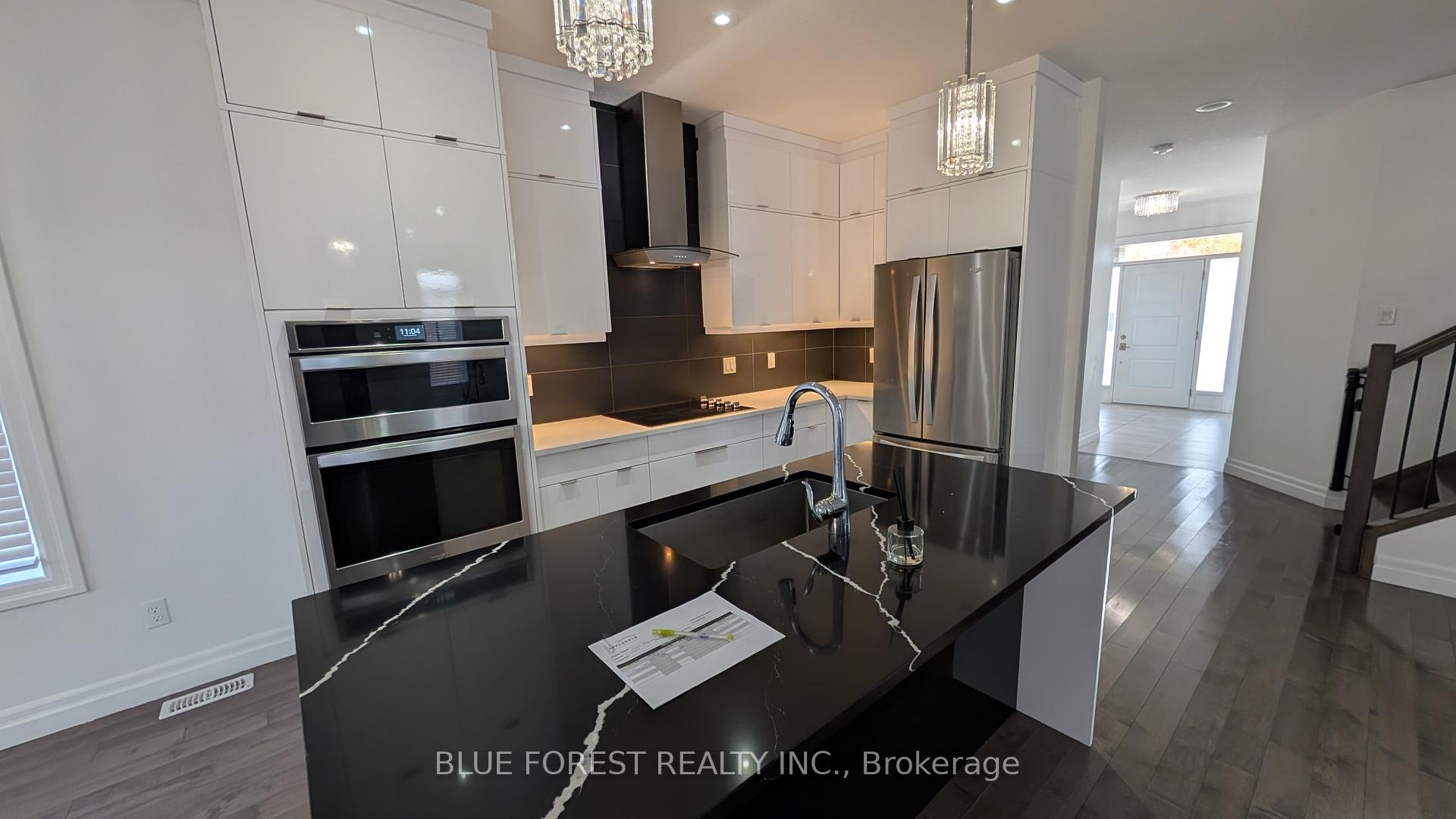 Photo 12 of 3319 Regiment Road, London, South V — HOMEH