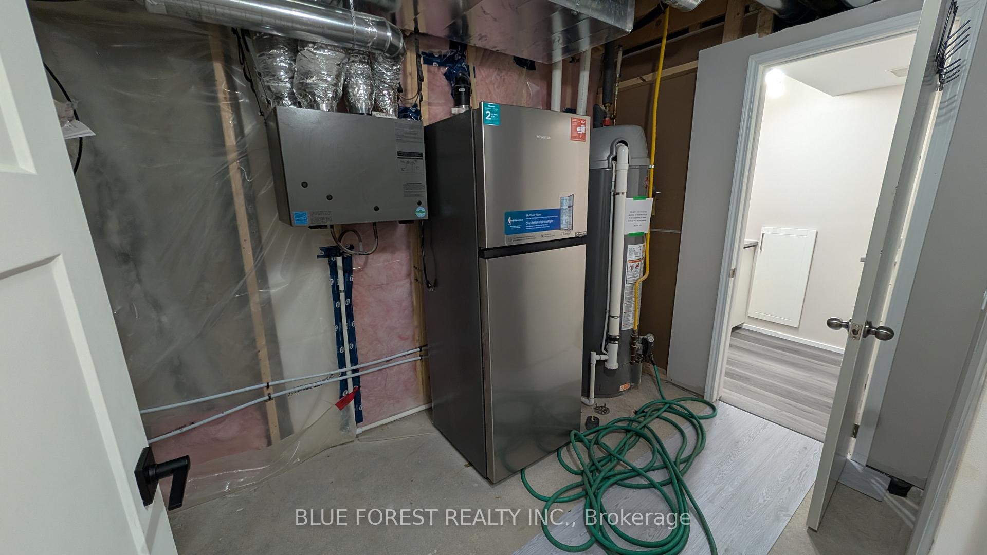 Photo 16 of 3319 Regiment Road, London, South V — HOMEH