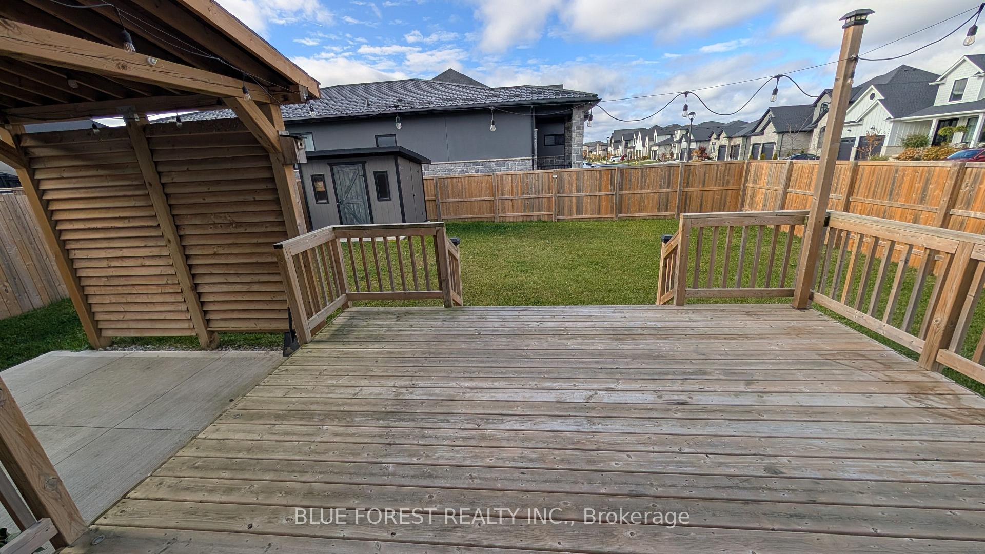 Photo 33 of 3319 Regiment Road, London, South V — HOMEH