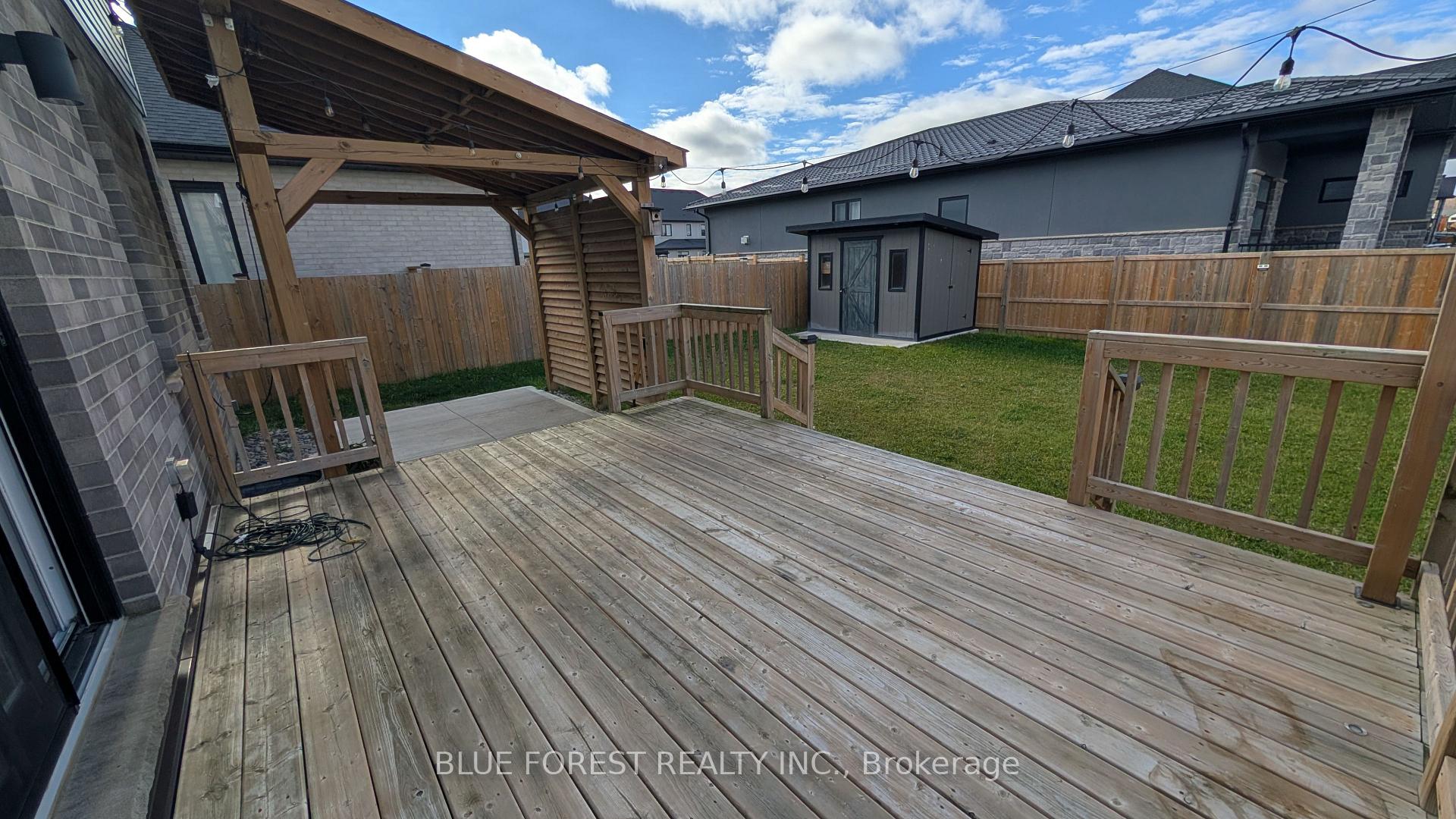 Photo 34 of 3319 Regiment Road, London, South V — HOMEH