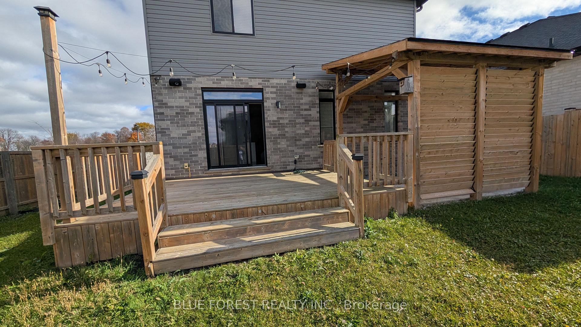 Photo 38 of 3319 Regiment Road, London, South V — HOMEH