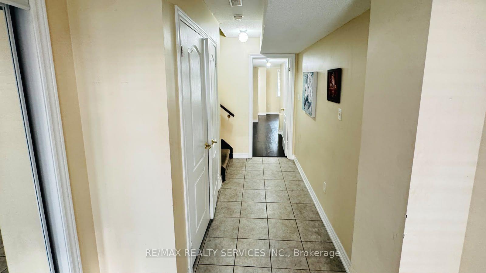 Photo 3 of 12 Urbana Road, Brampton, Bram West — HOMEH