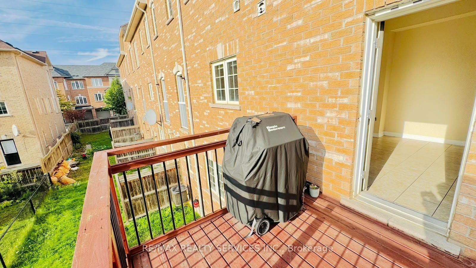 Photo 13 of 12 Urbana Road, Brampton, Bram West — HOMEH