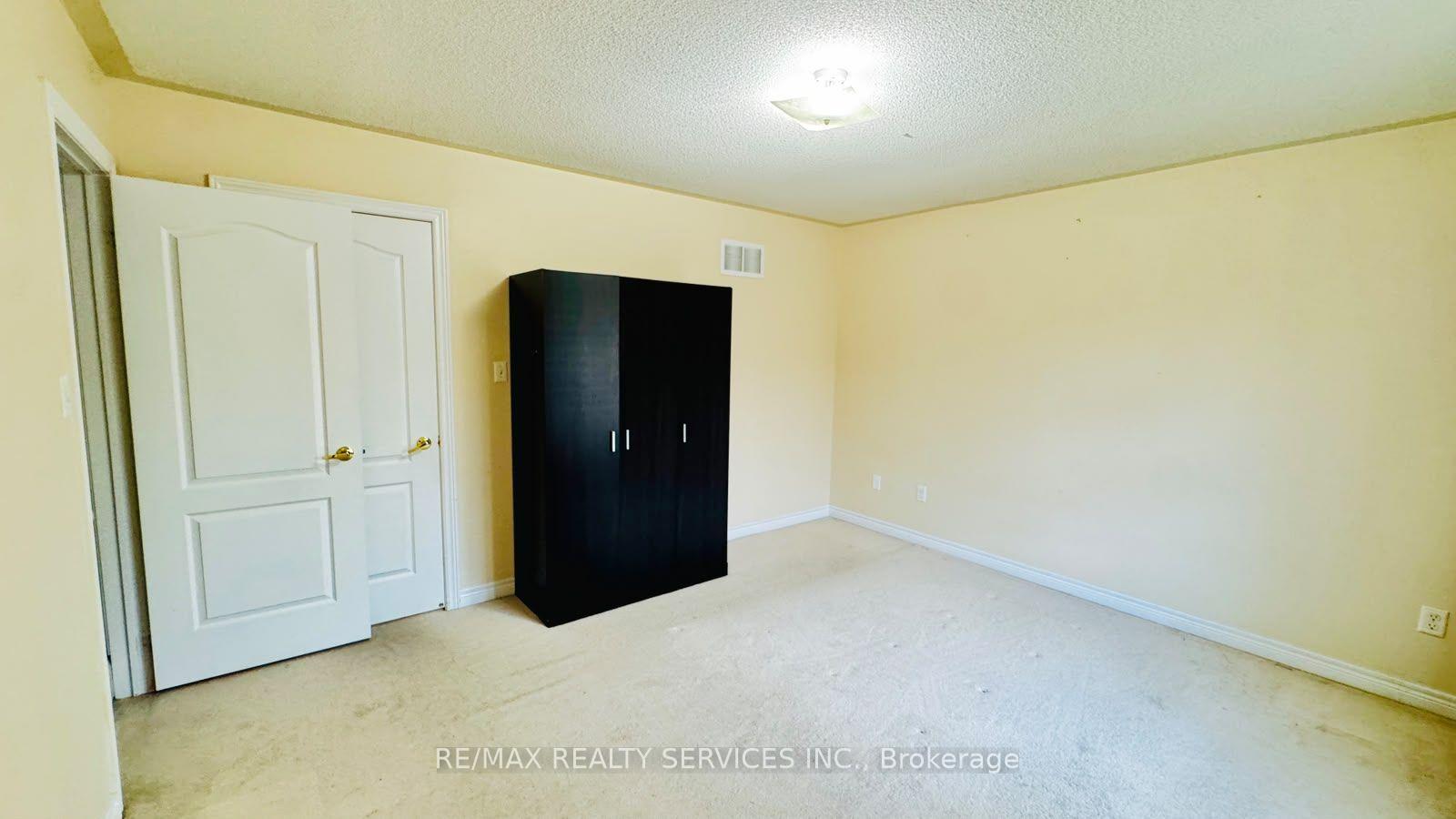 Photo 20 of 12 Urbana Road, Brampton, Bram West — HOMEH