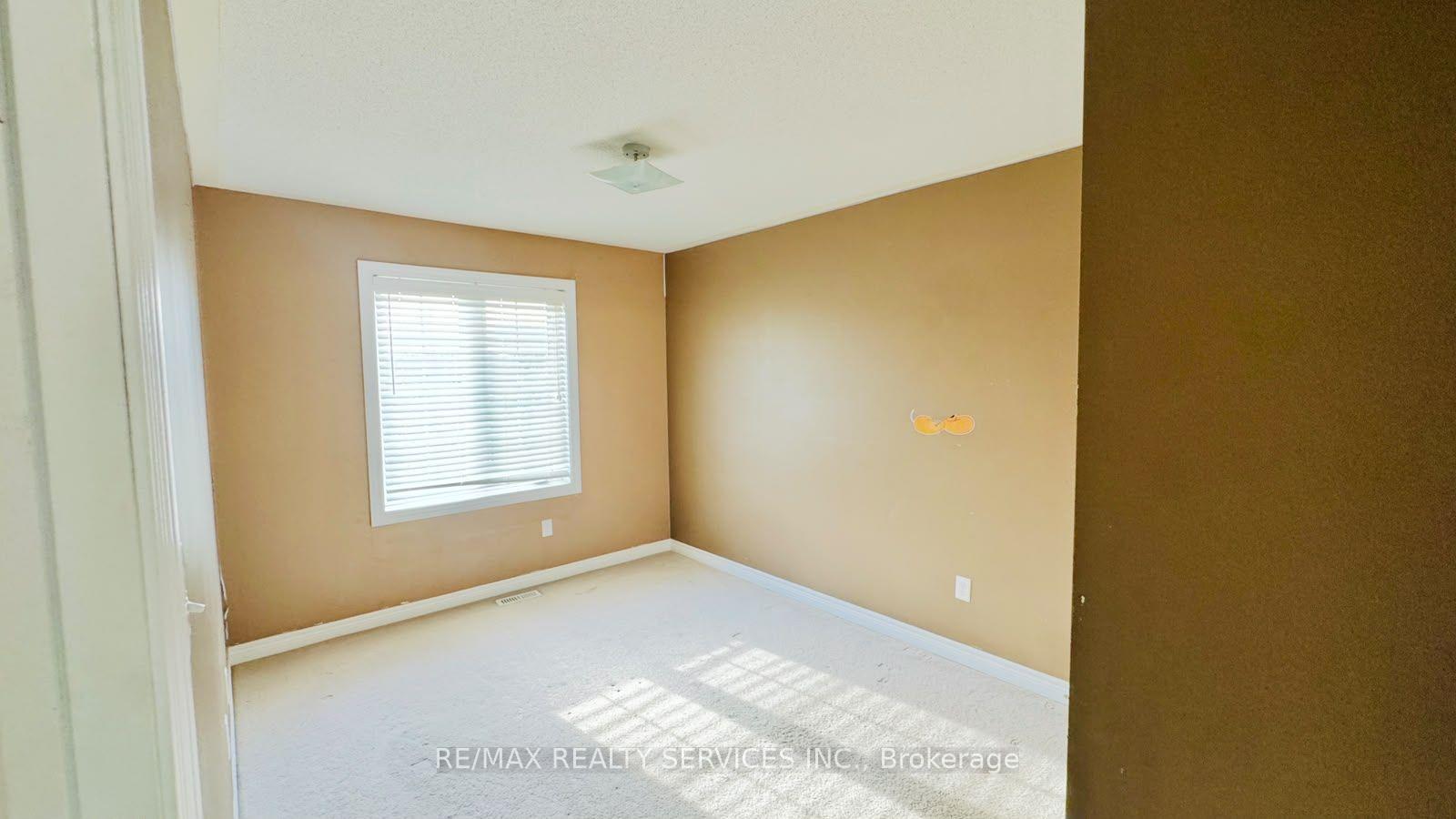 Photo 23 of 12 Urbana Road, Brampton, Bram West — HOMEH