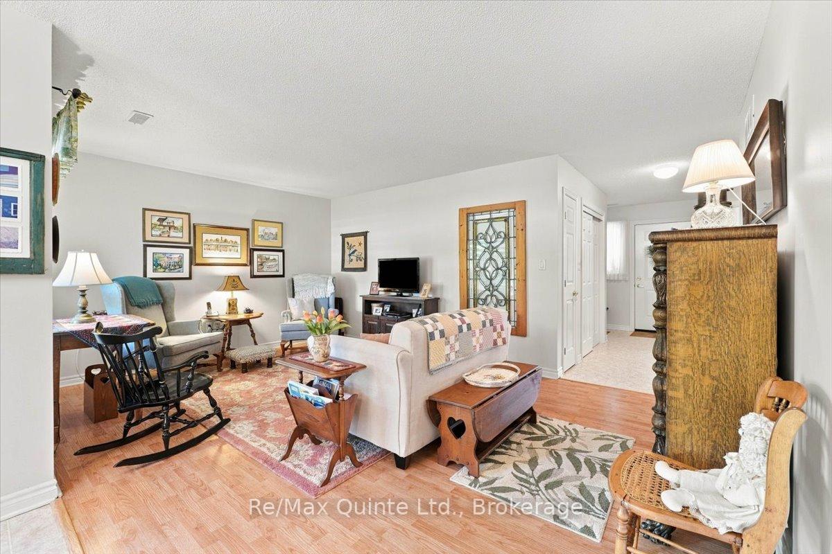 Photo 5 of Unit 14, 15 Aldersgate Drive, Belleville, Belleville Ward — HOMEH