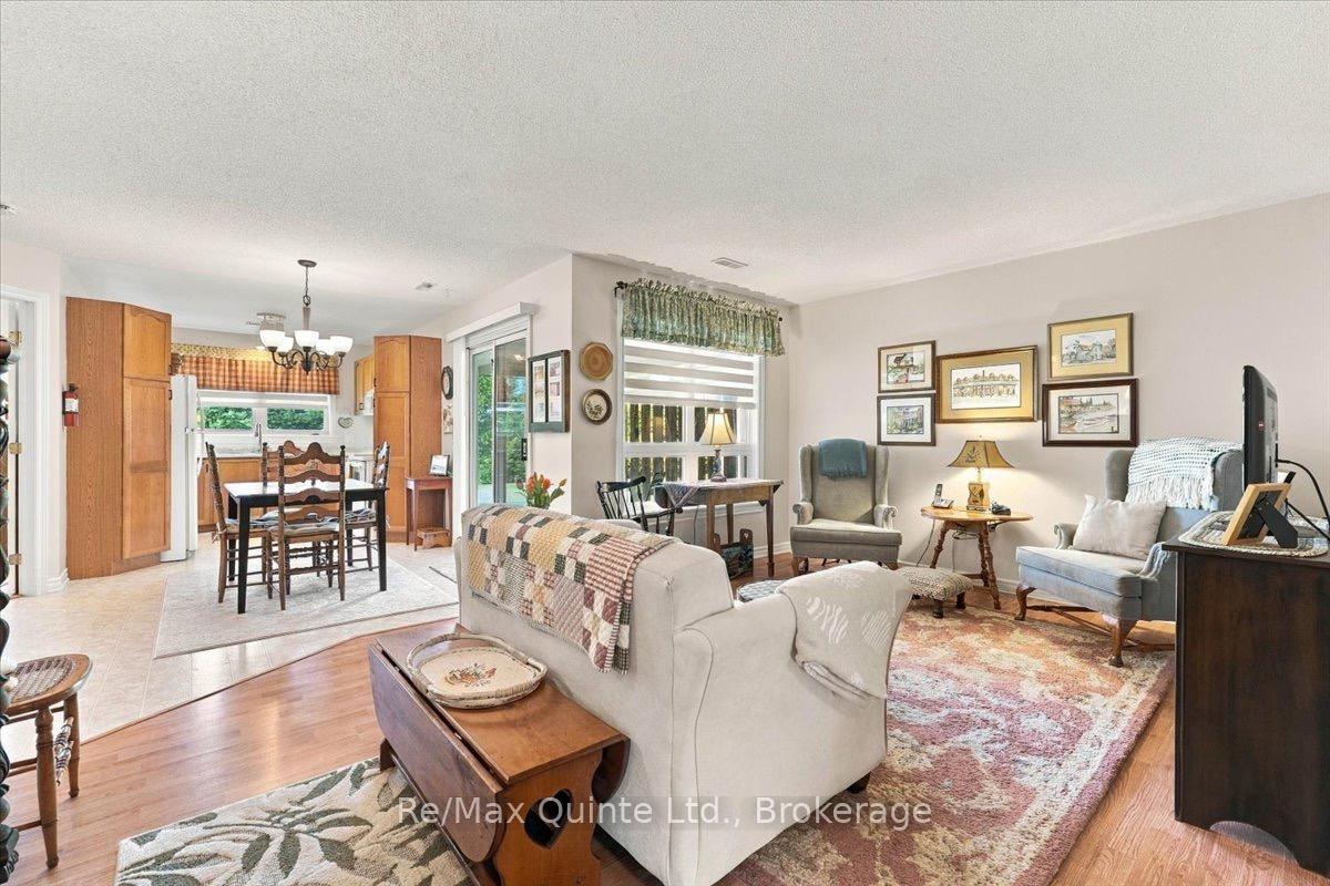 Photo 6 of Unit 14, 15 Aldersgate Drive, Belleville, Belleville Ward — HOMEH