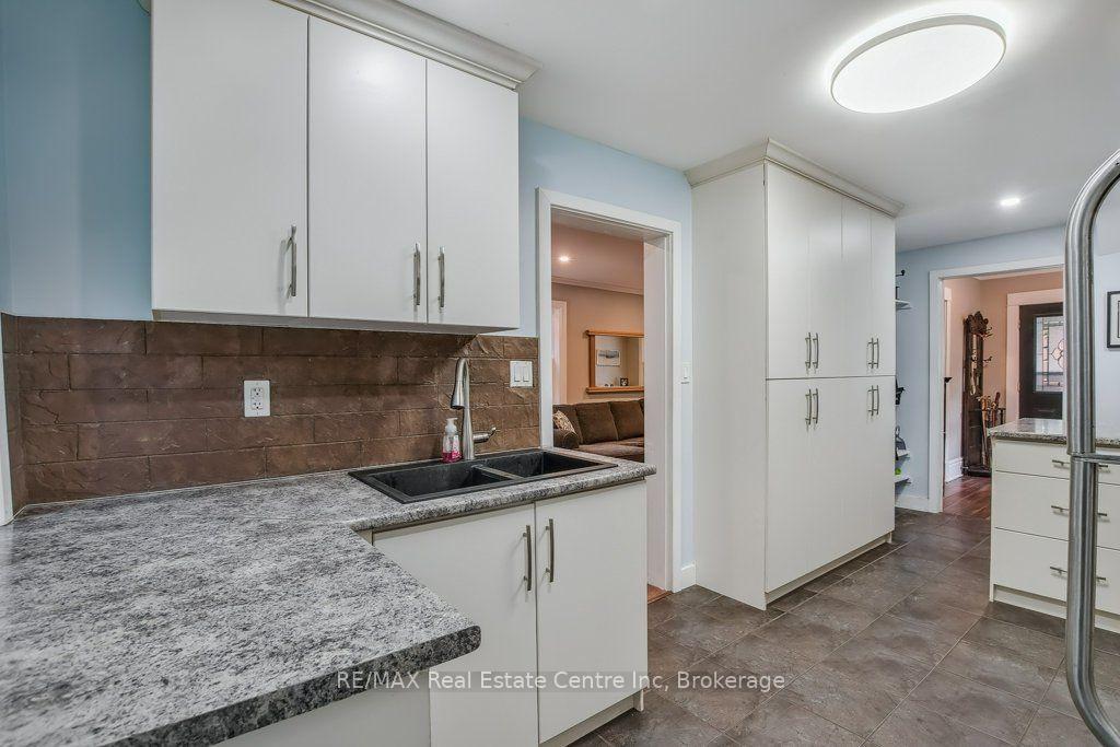 Photo 5 of 207 Waterloo Avenue, Guelph, Junction/Onward Willow — HOMEH